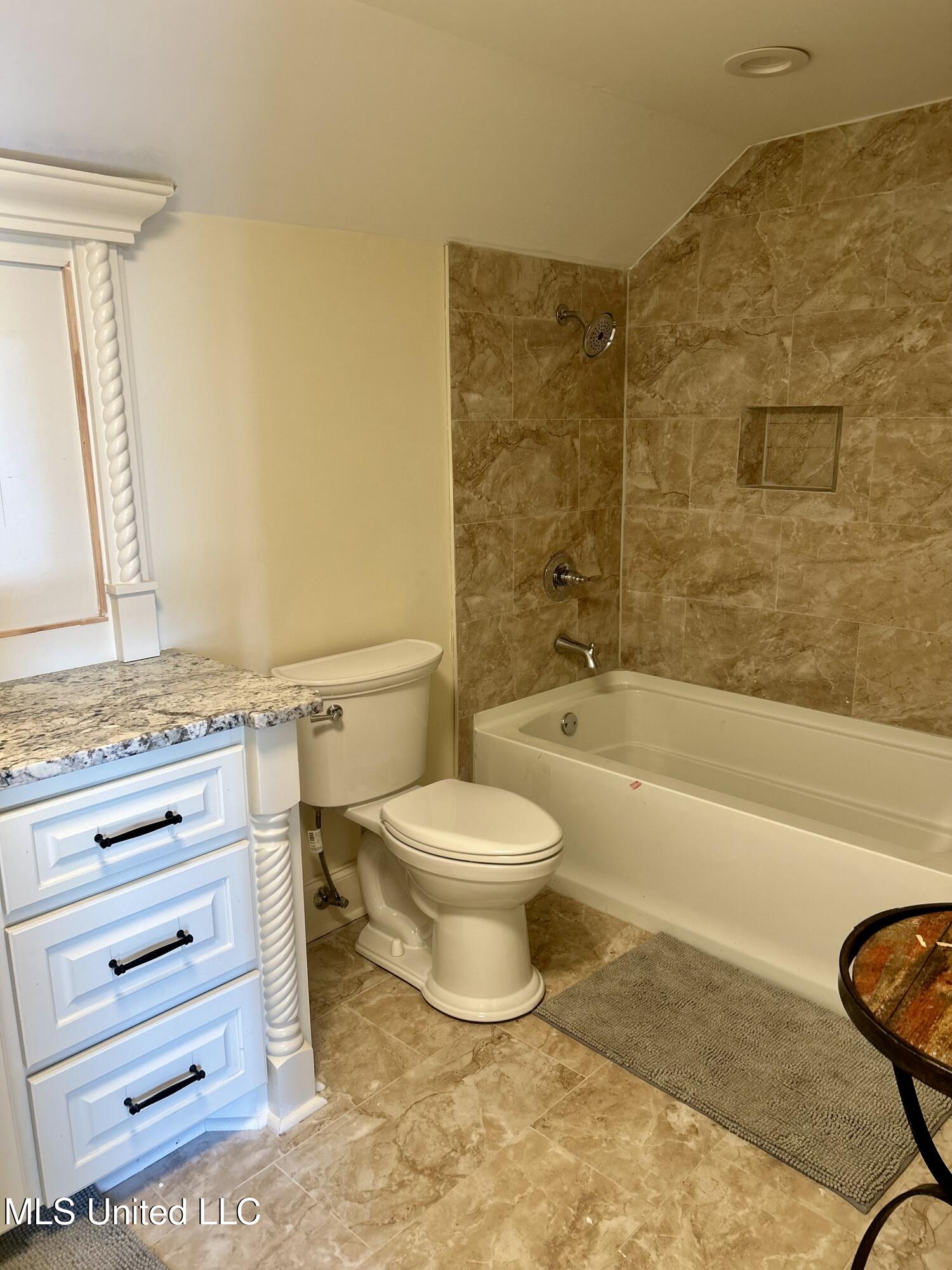 589 N Old Canton Road Property Photo 26