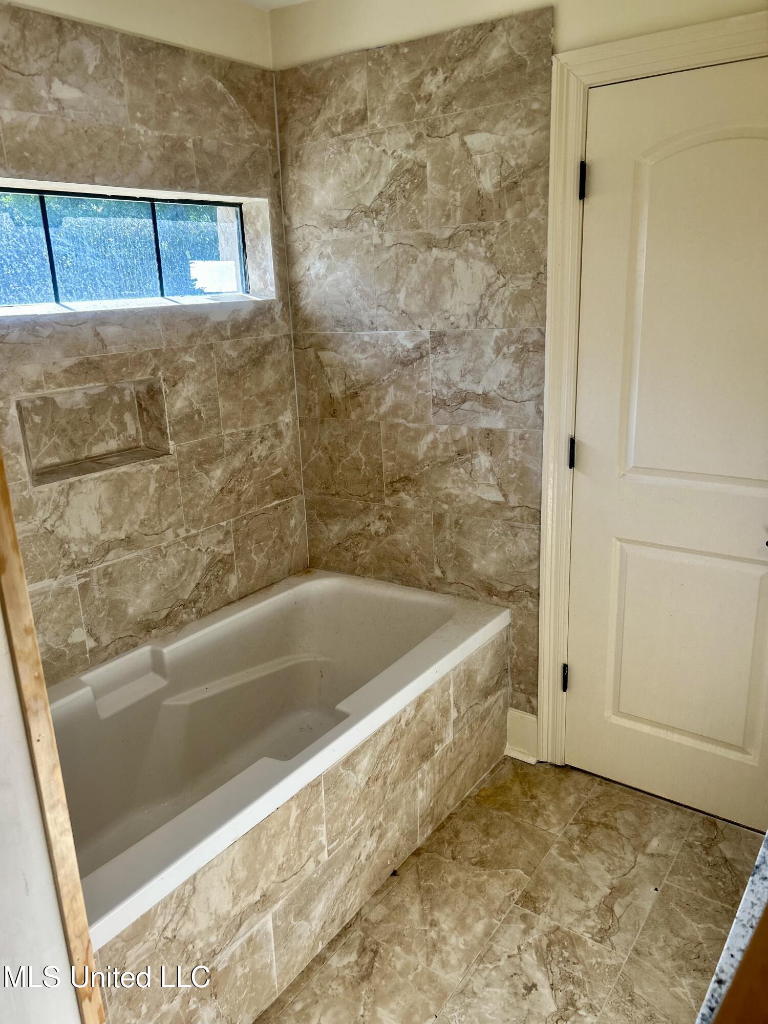 589 N Old Canton Road Property Photo 30