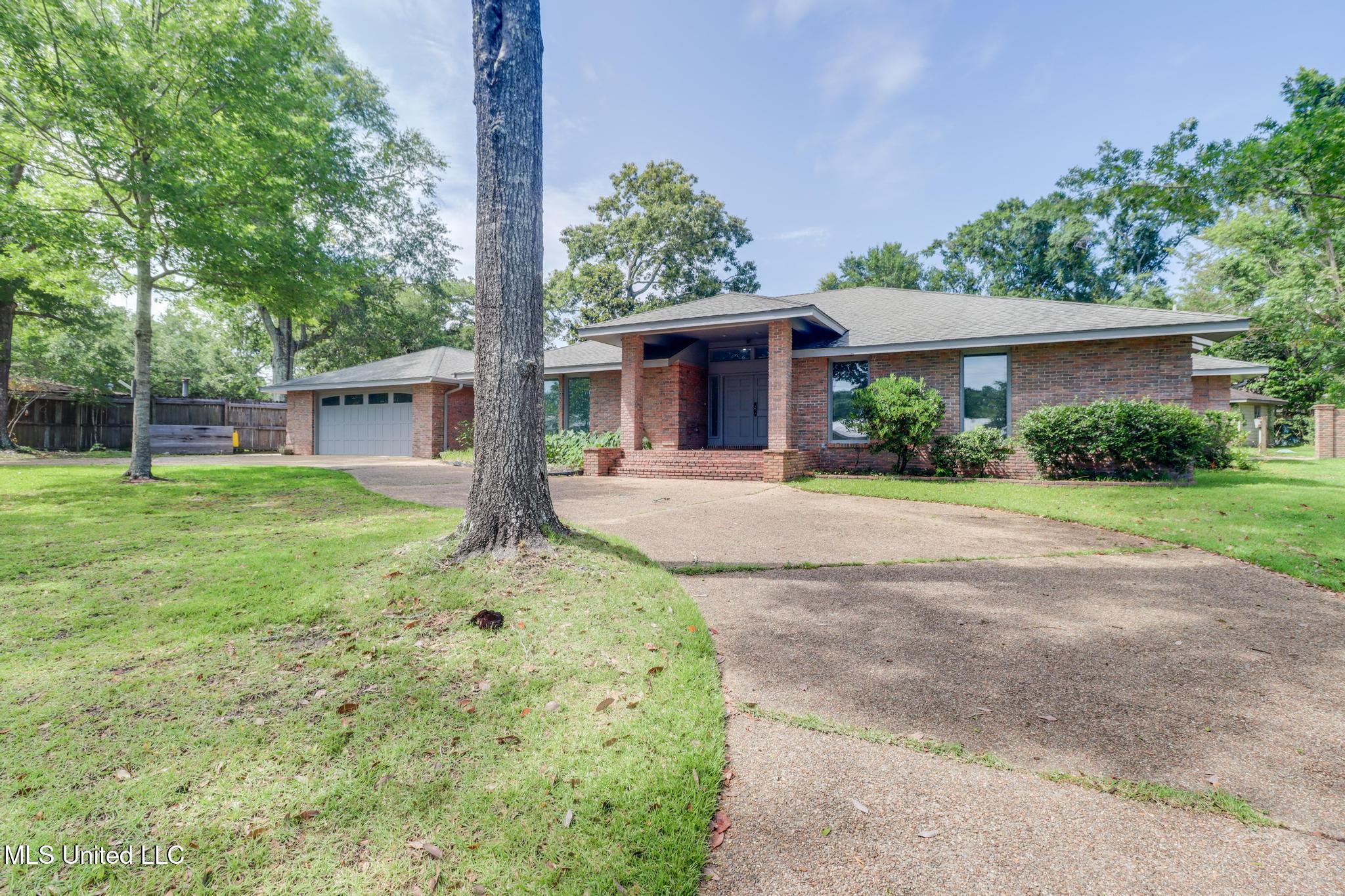 14000 Cerro Verde Drive Property Photo