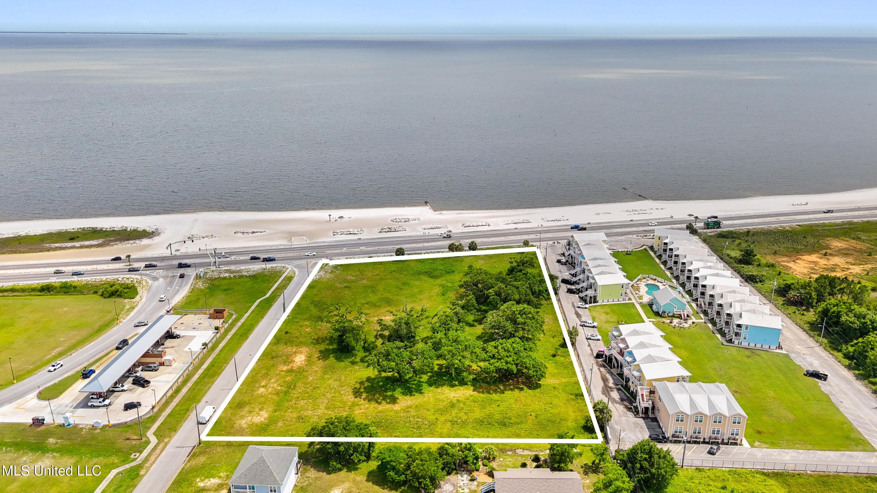 1525 E Beach Boulevard Property Photo 1