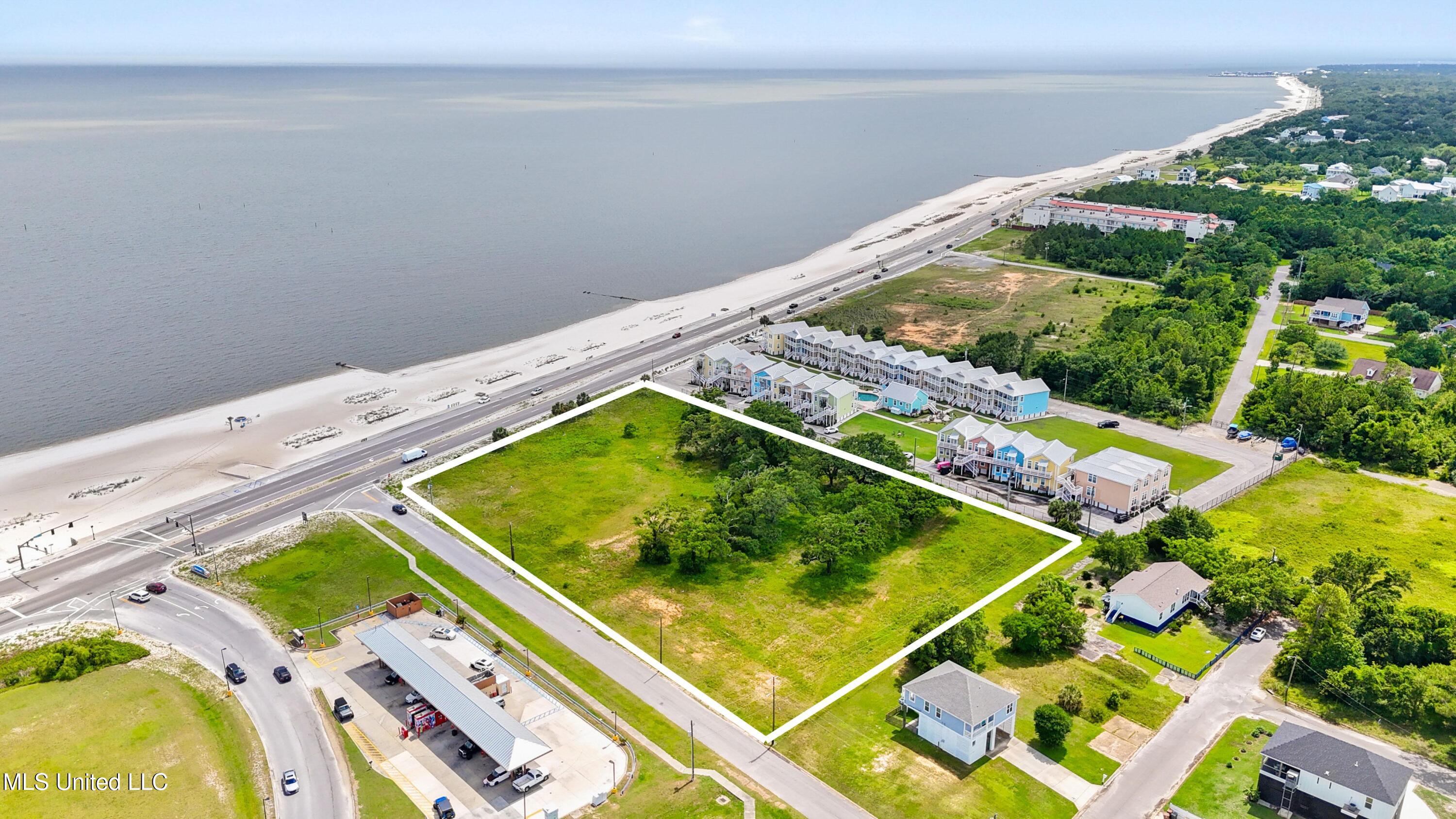 1525 E Beach Boulevard Property Photo 2