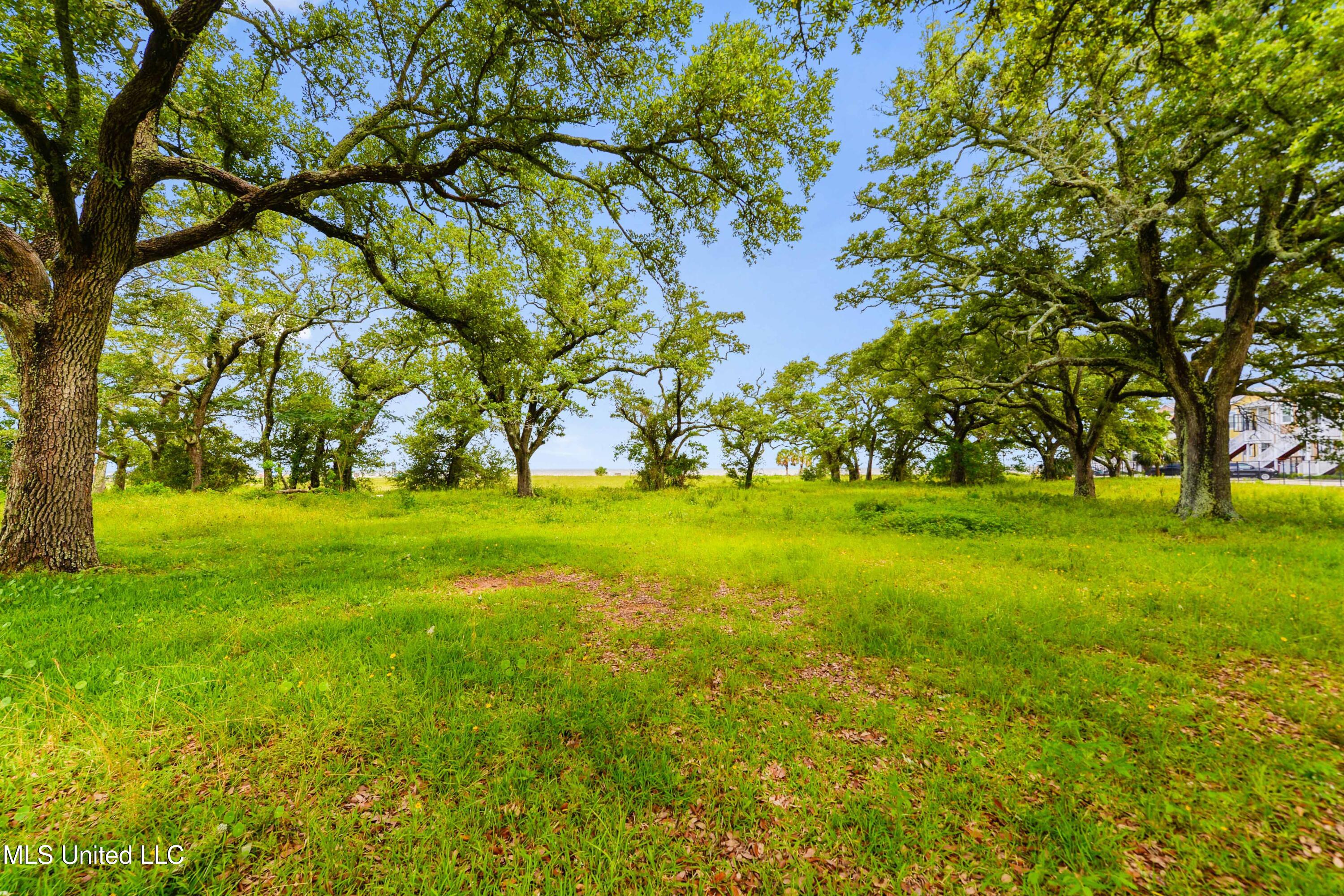 1525 E Beach Boulevard Property Photo 16