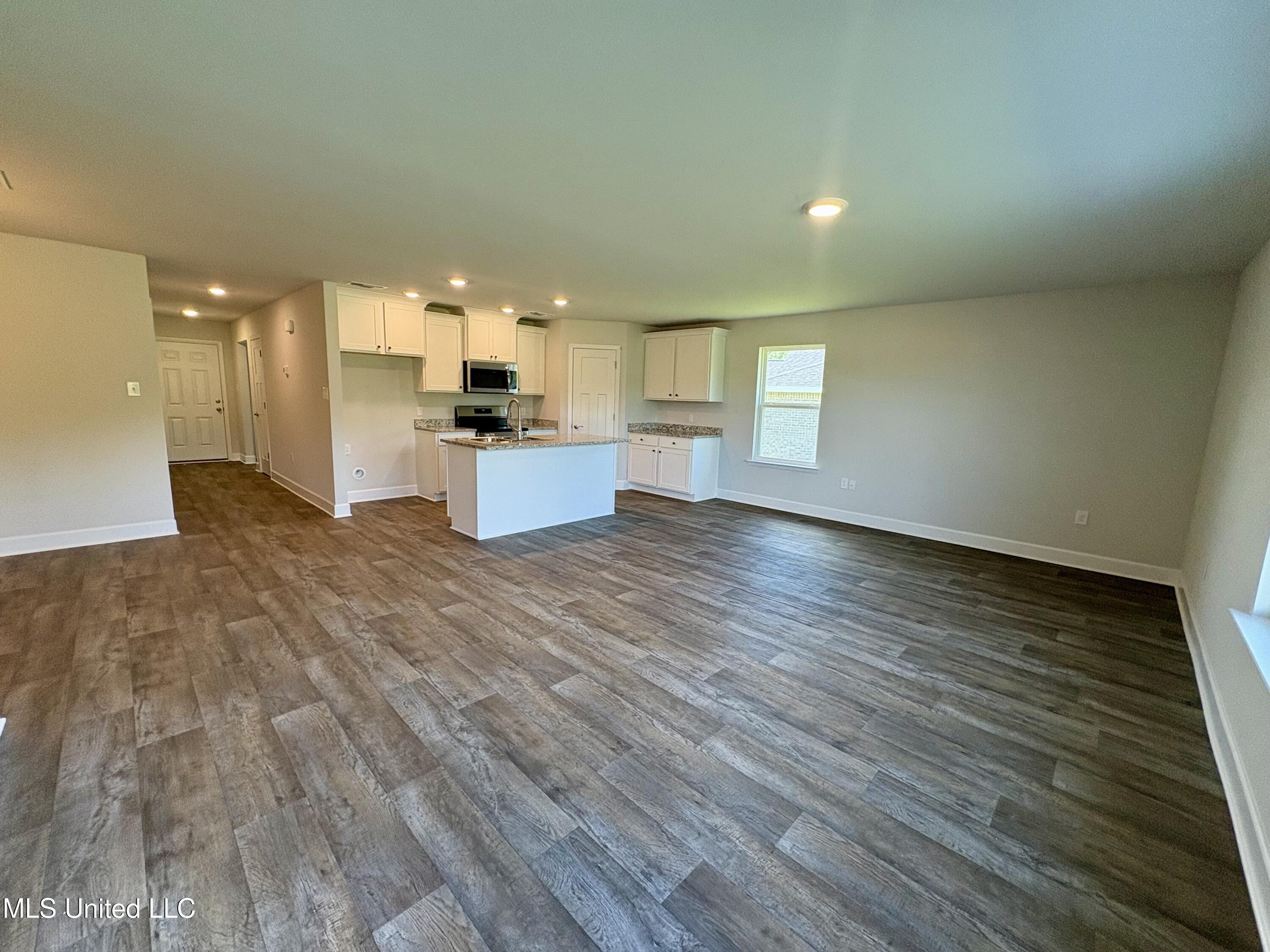 18060 Tiffany Renee Drive Property Photo 9