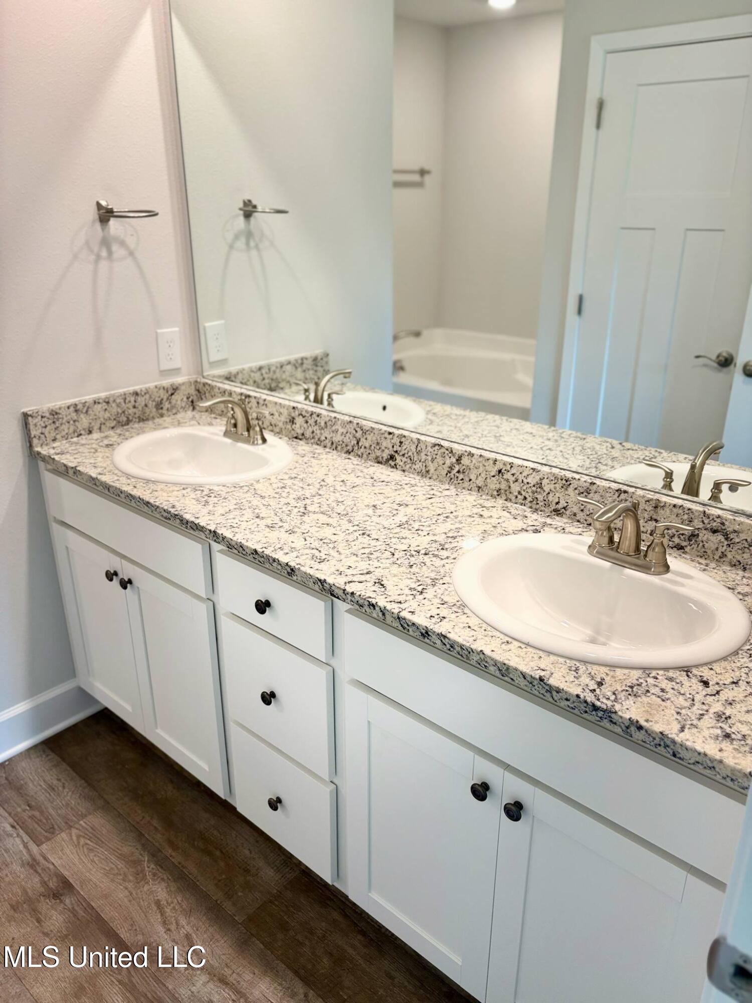 18060 Tiffany Renee Drive Property Photo 18