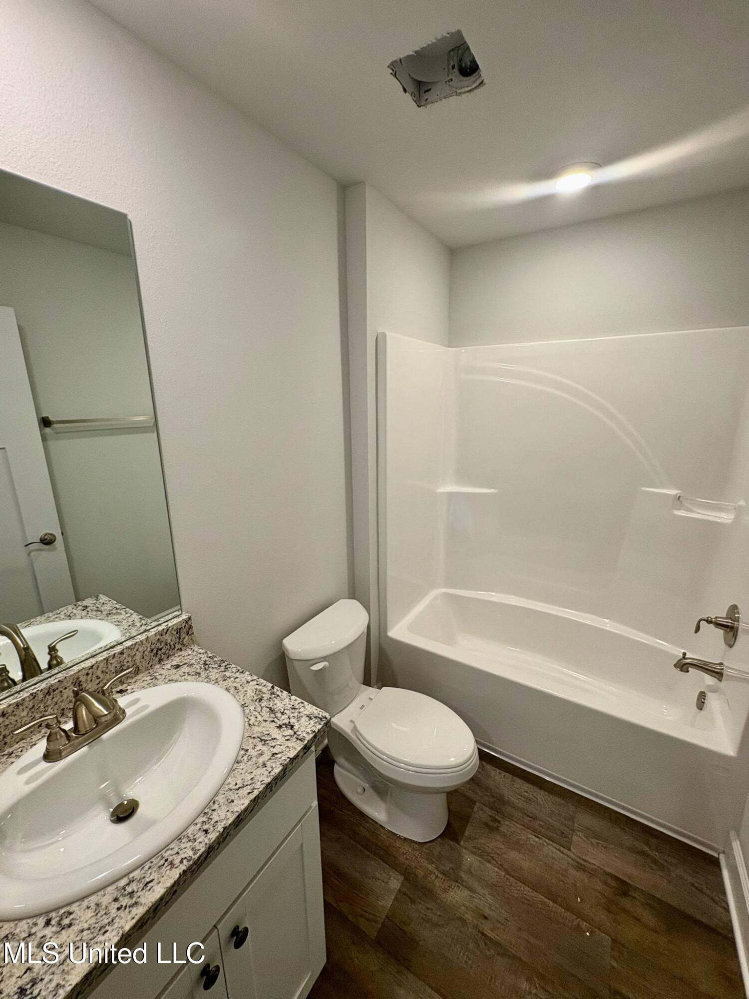 18060 Tiffany Renee Drive Property Photo 20