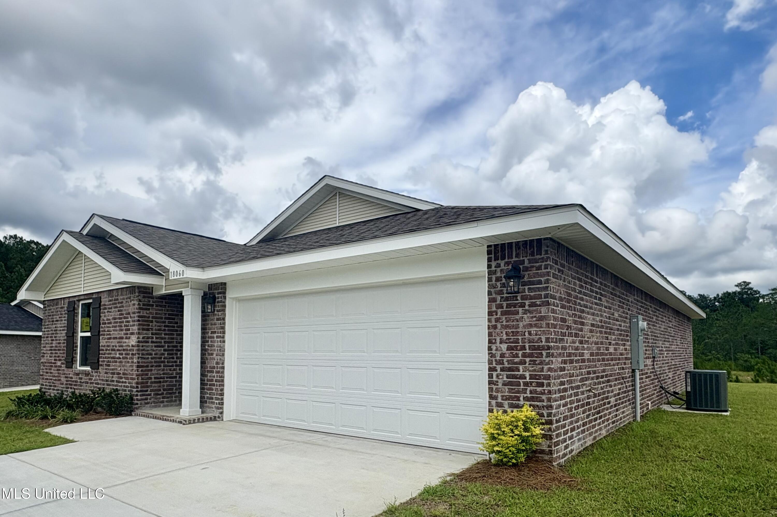 18060 Tiffany Renee Drive Property Photo 28