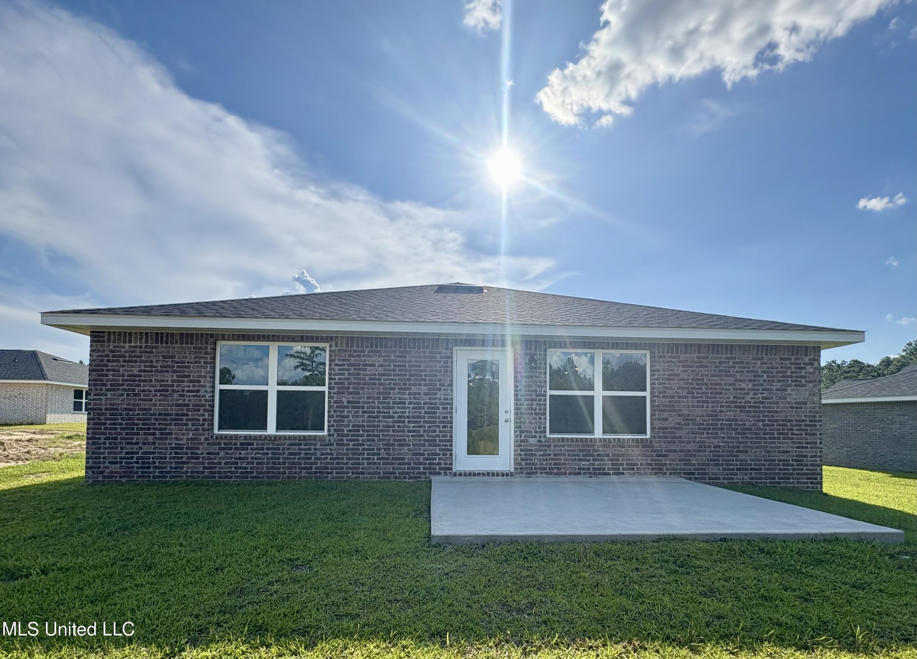 18060 Tiffany Renee Drive Property Photo 30