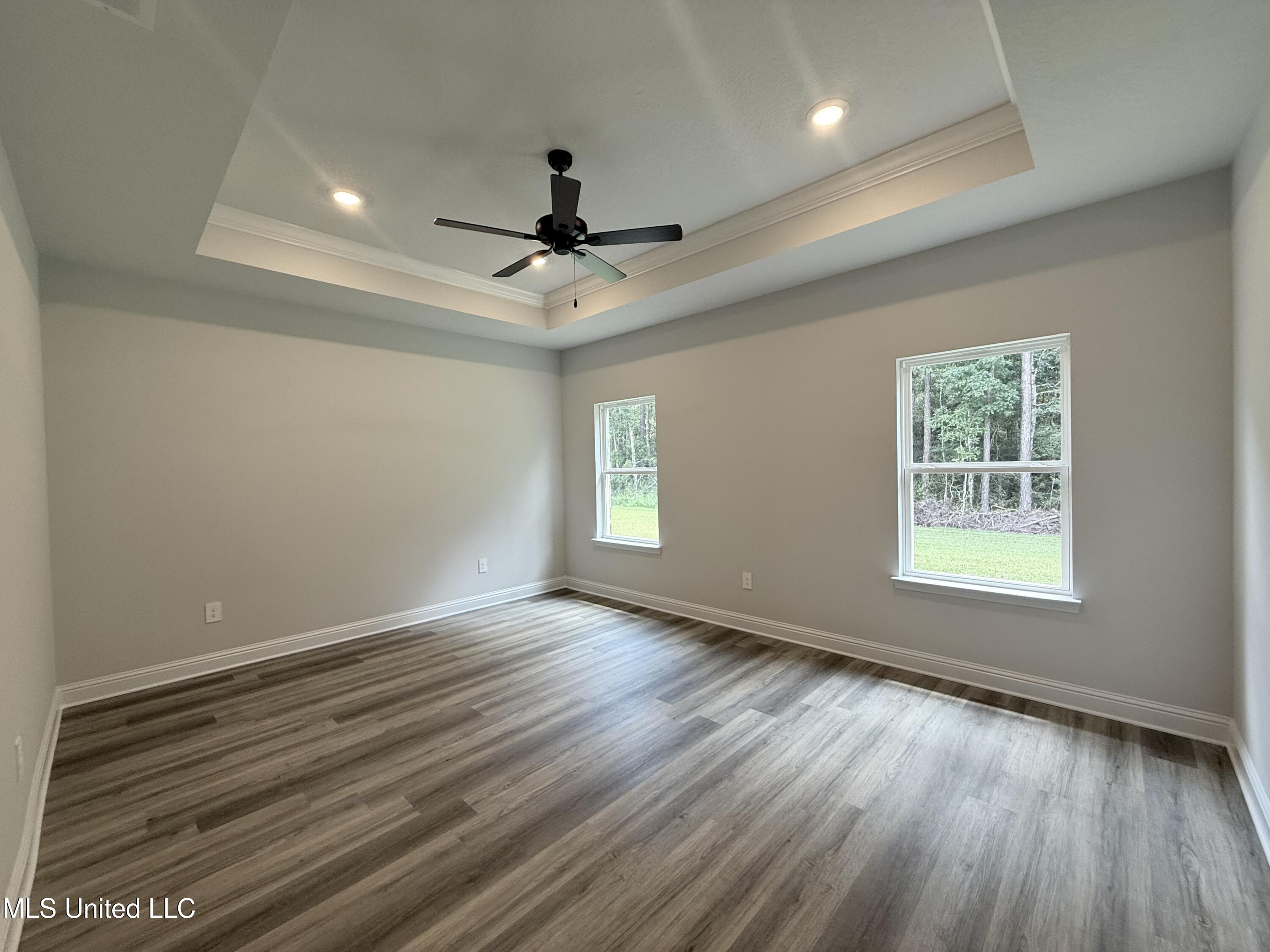 13437 Crane Drive Property Photo 4