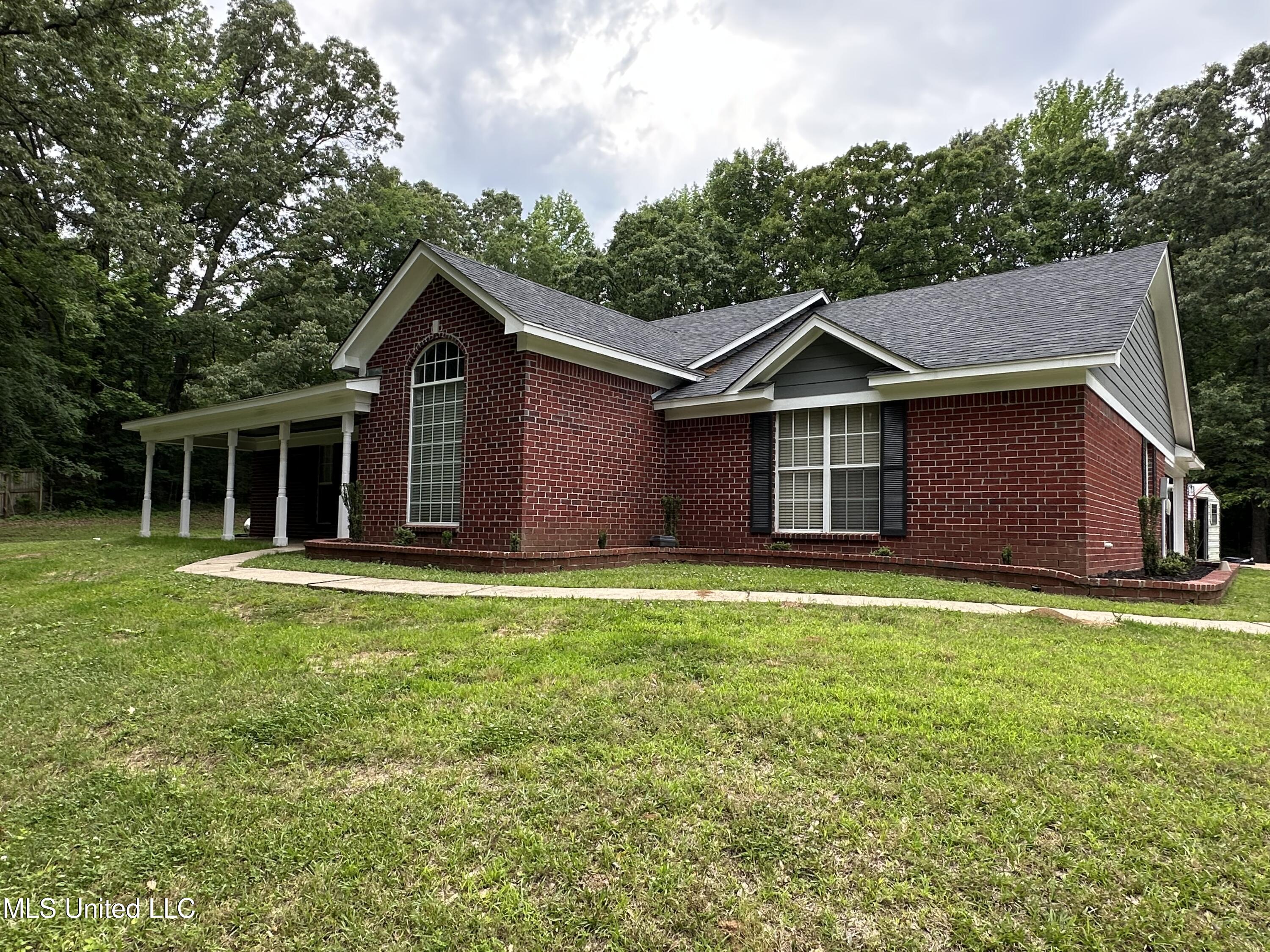 90 Vance Cove Property Photo 2