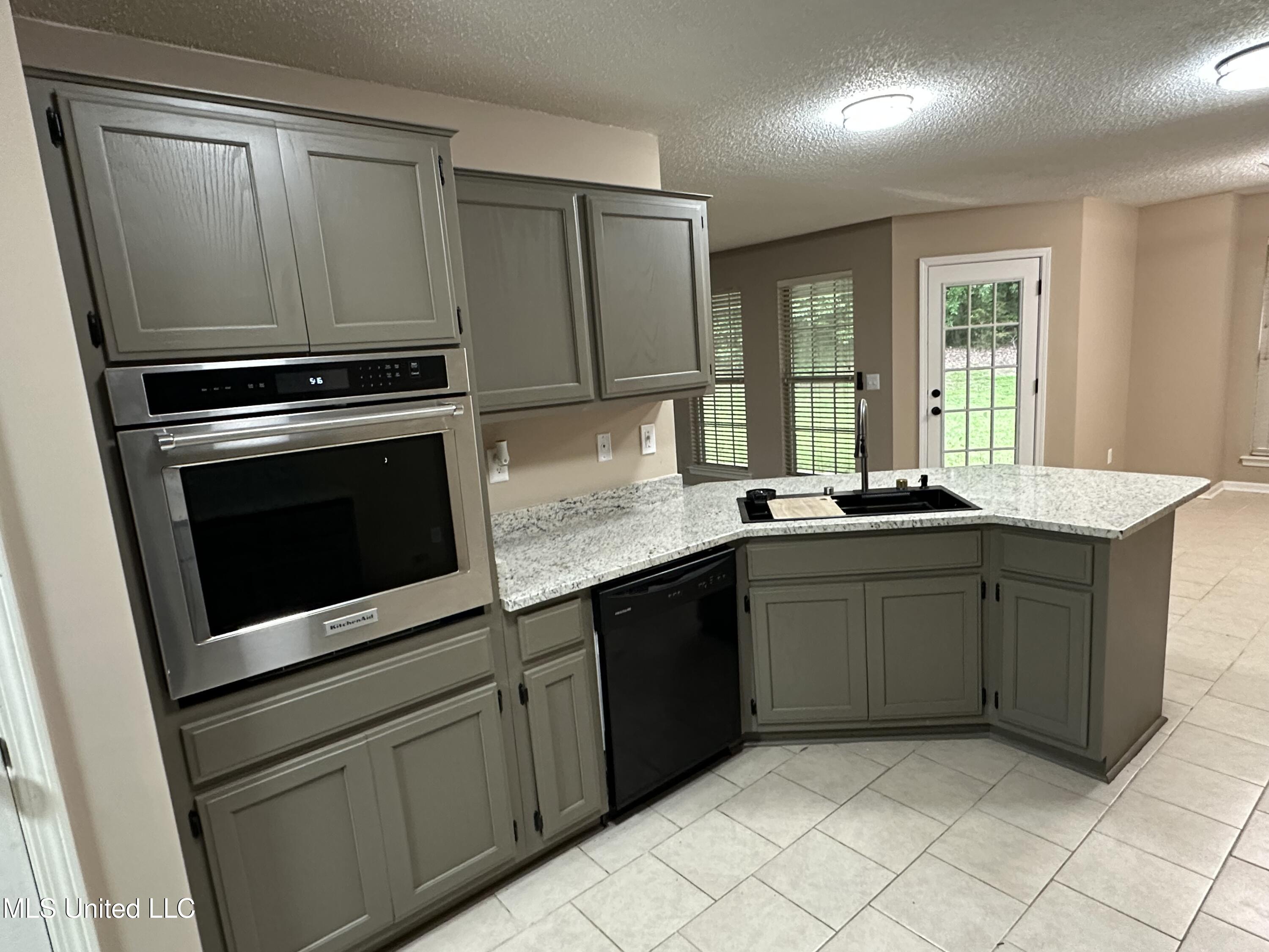 90 Vance Cove Property Photo 11