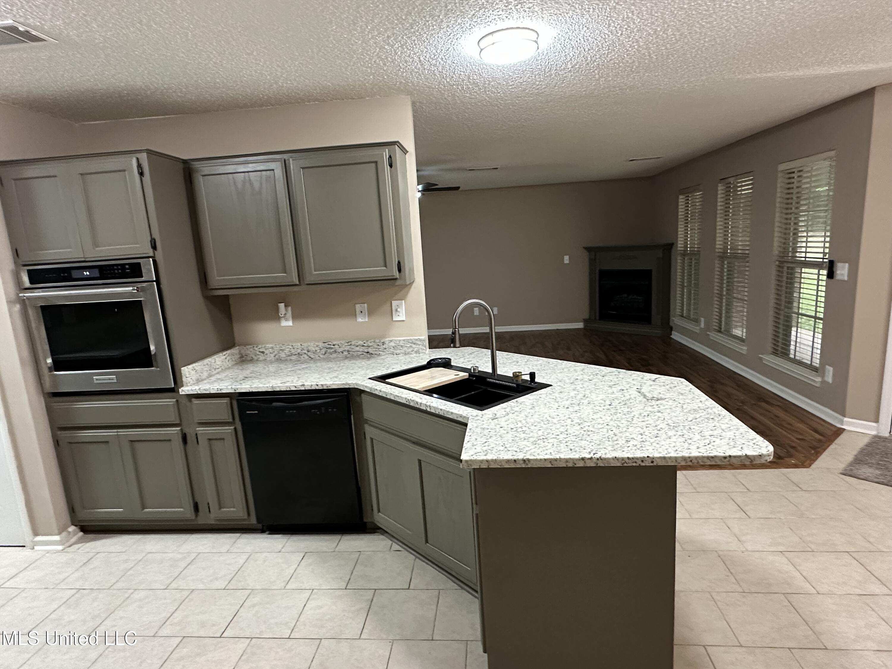 90 Vance Cove Property Photo 12