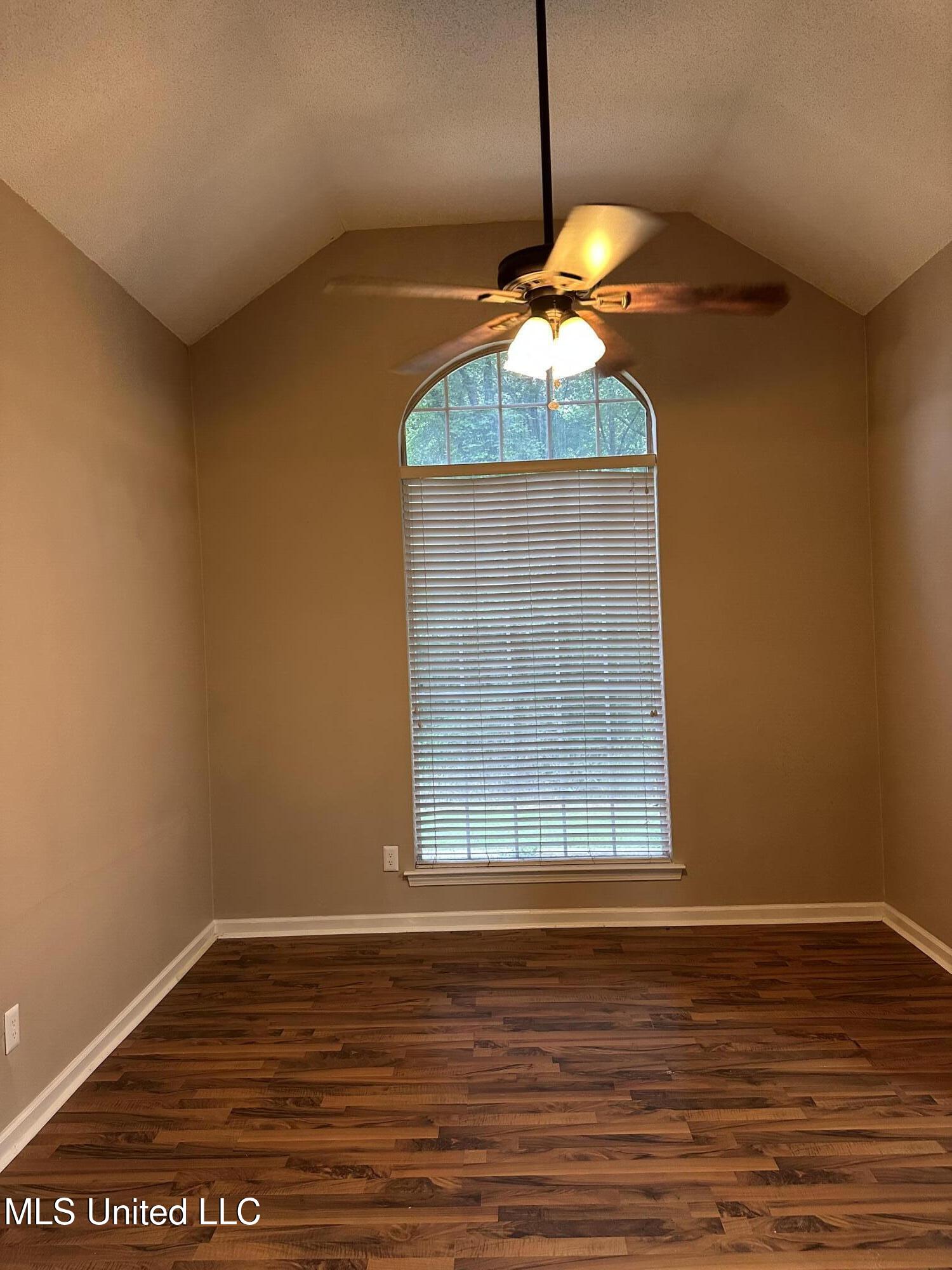 90 Vance Cove Property Photo 15