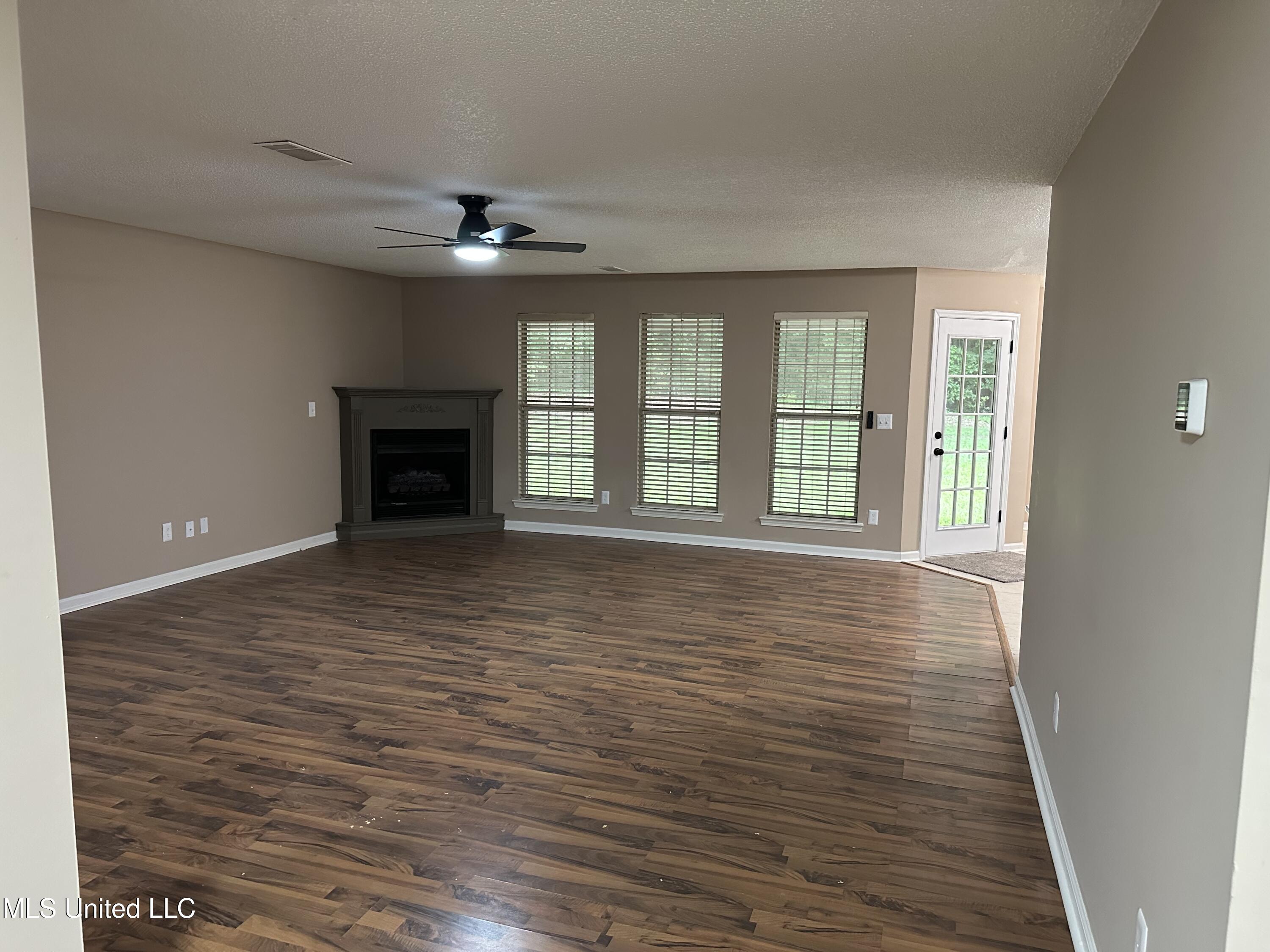 90 Vance Cove Property Photo 18