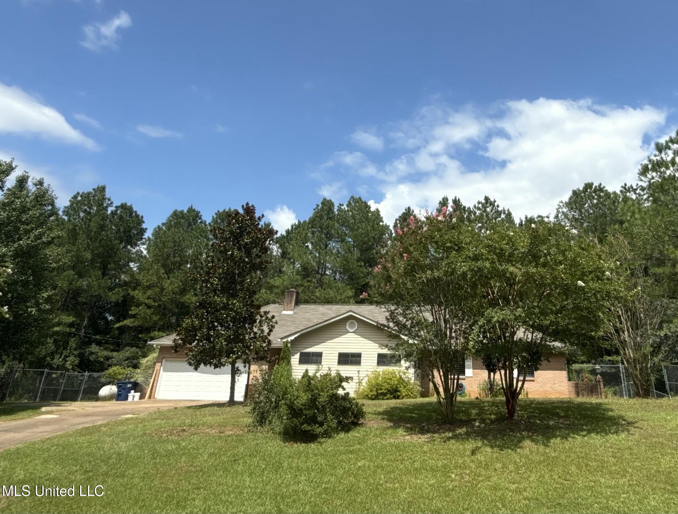 12 Minerva Road Property Photo 1