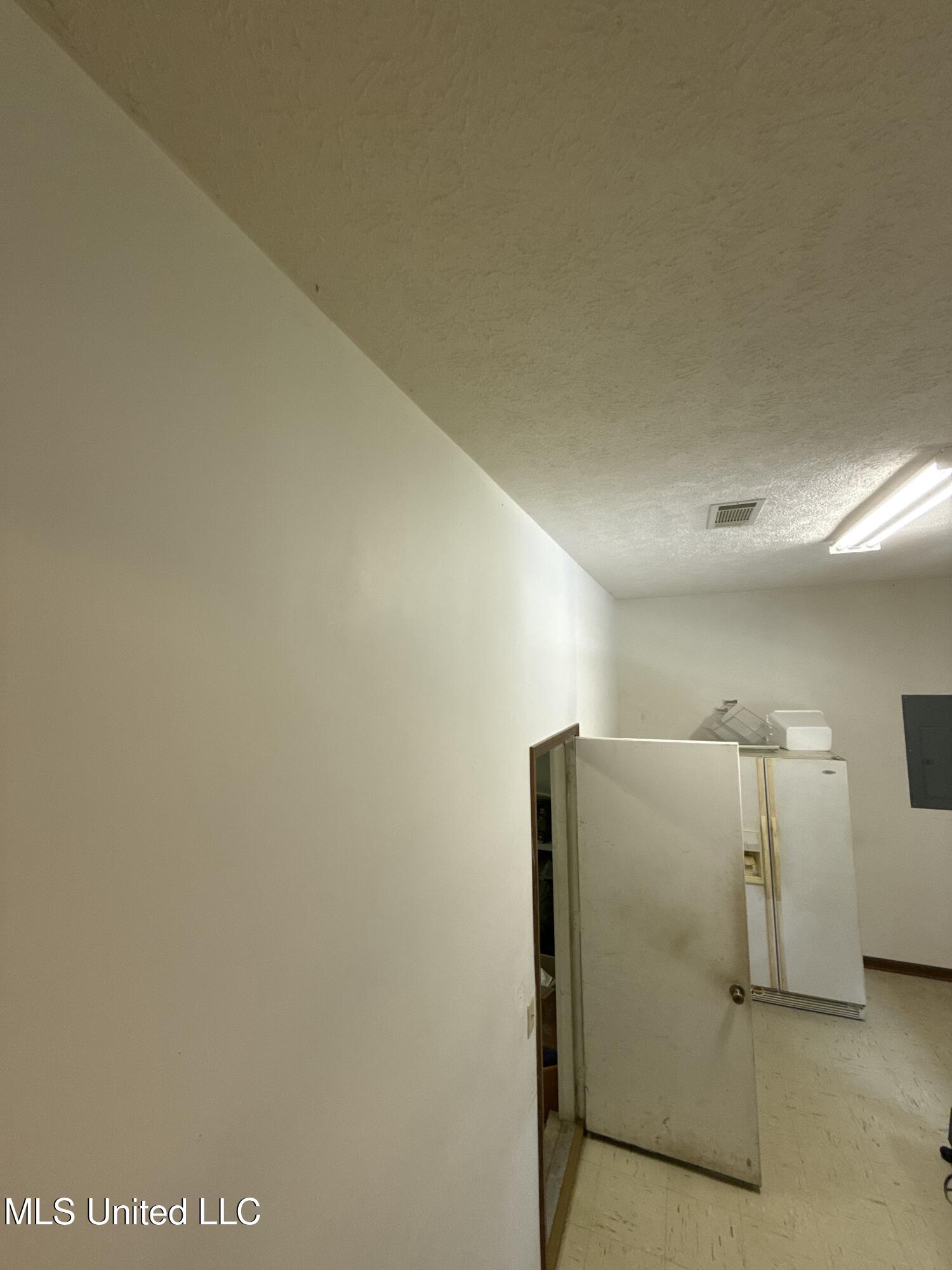12 Minerva Road Property Photo 11
