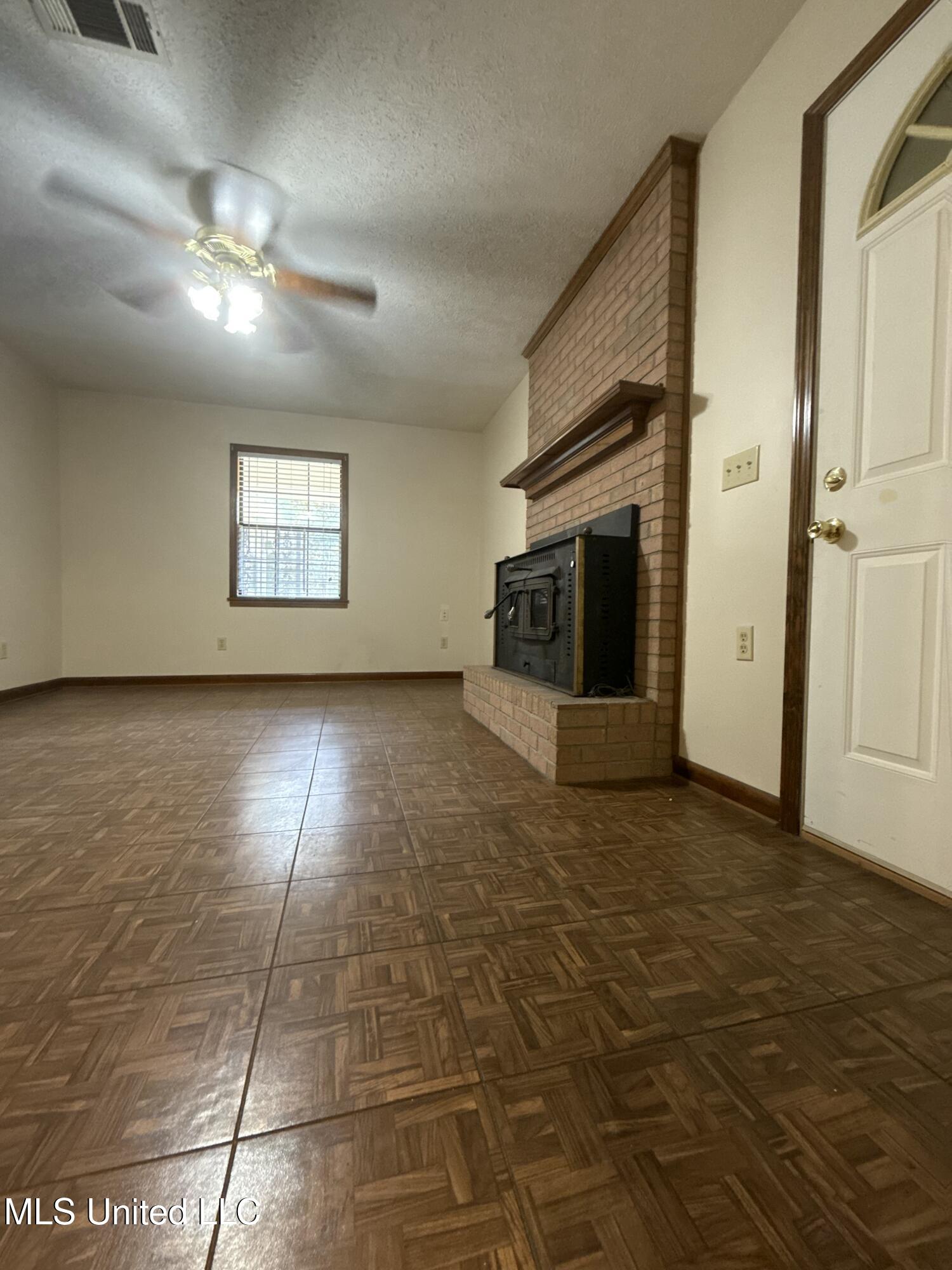 12 Minerva Road Property Photo 12
