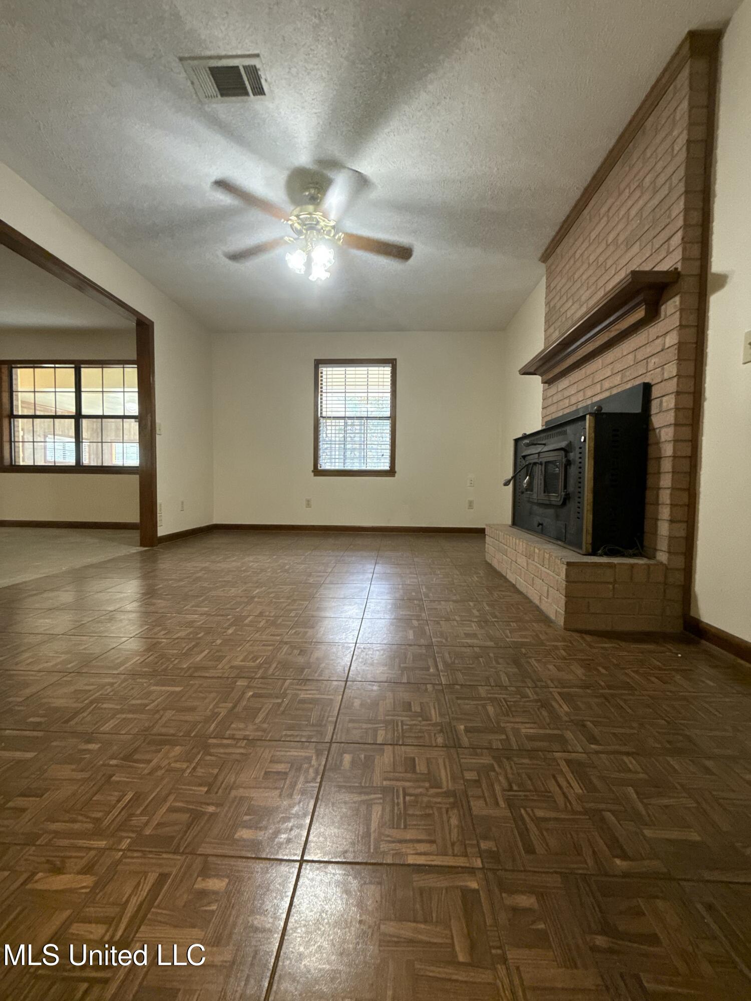 12 Minerva Road Property Photo 13