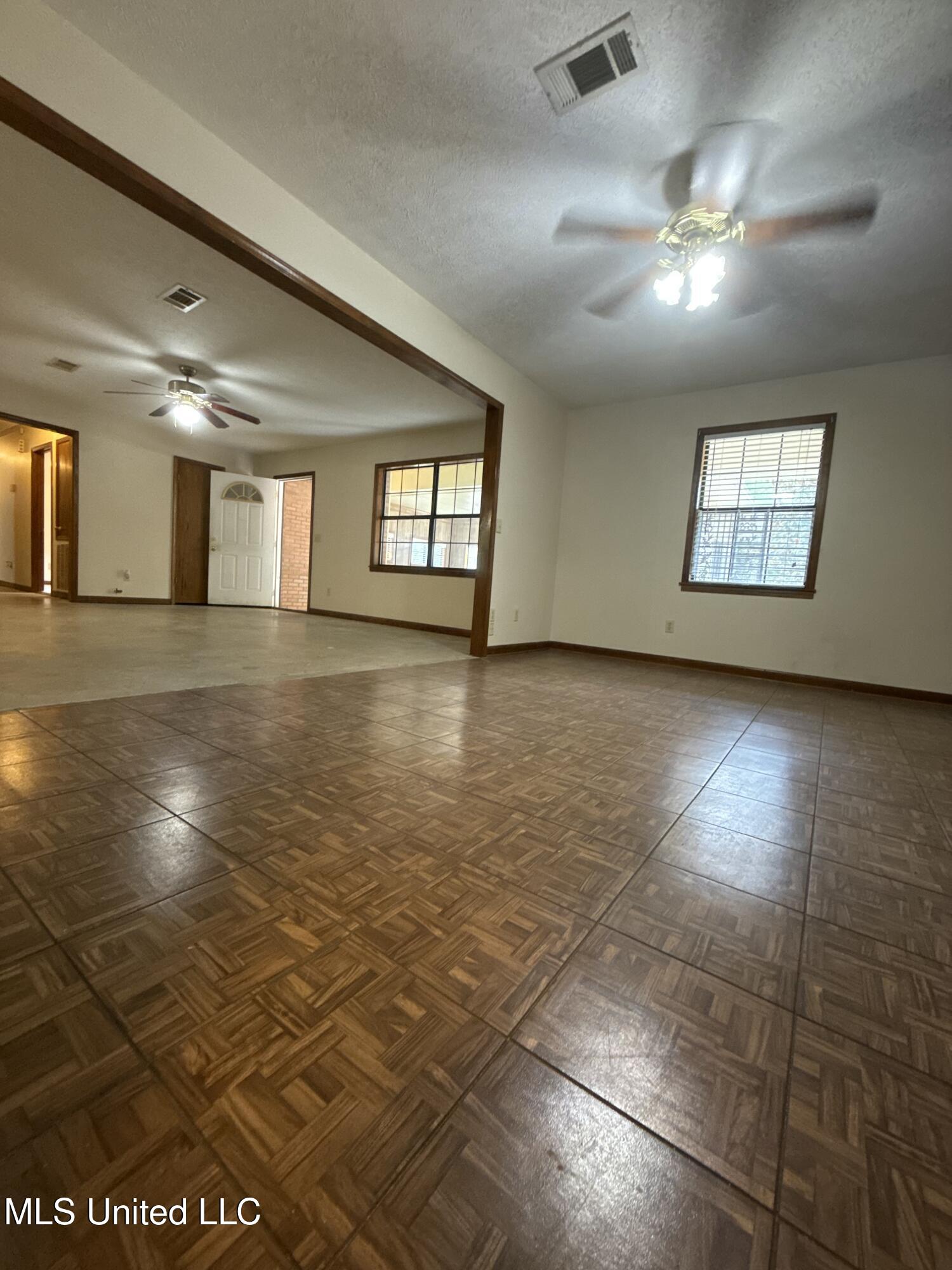 12 Minerva Road Property Photo 14