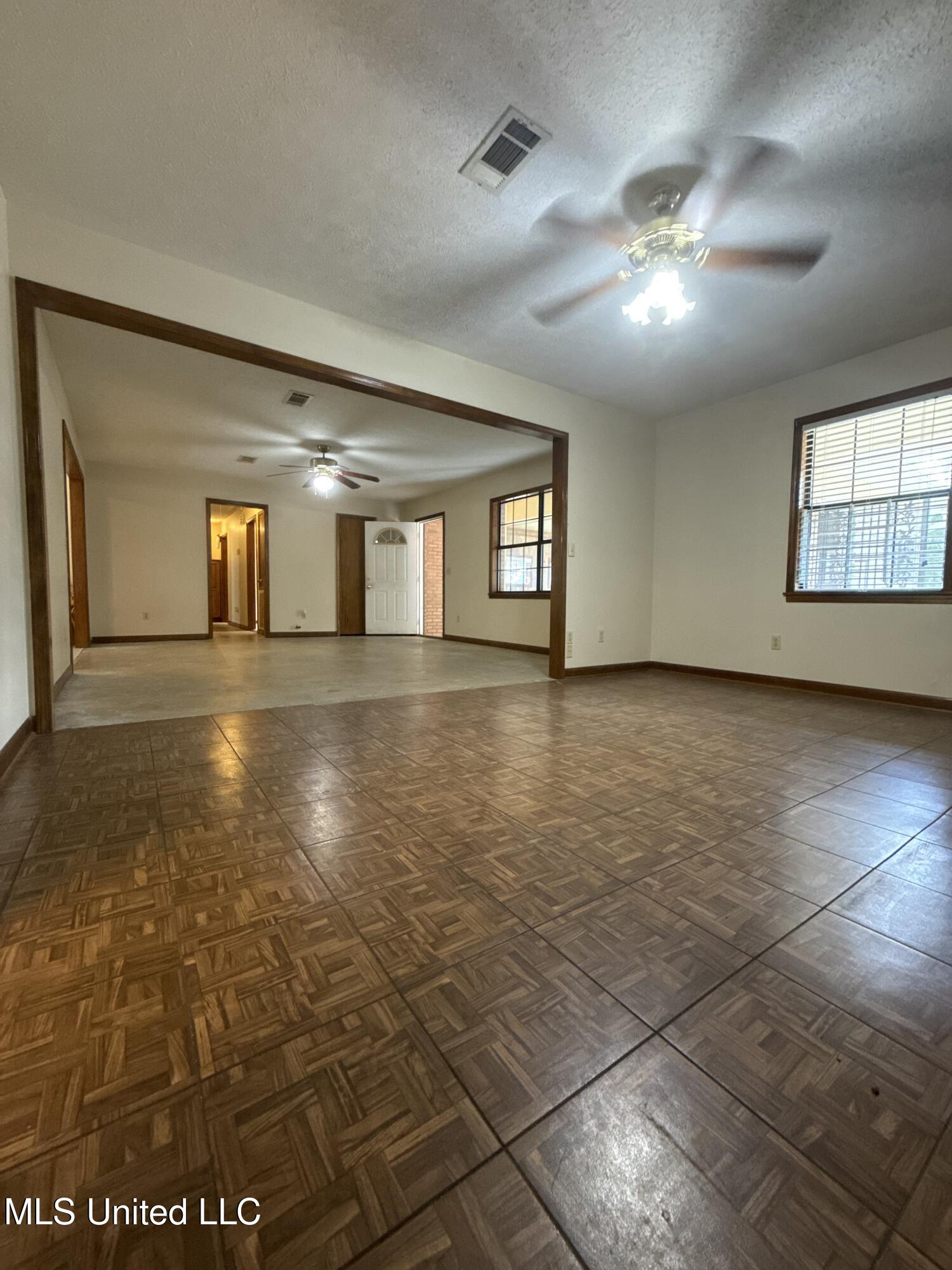 12 Minerva Road Property Photo 15