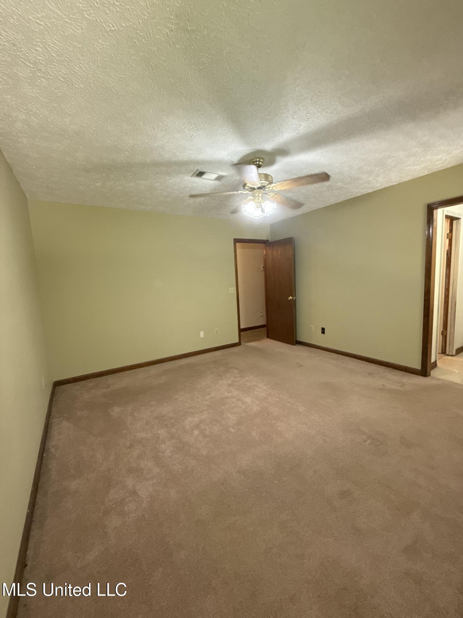 12 Minerva Road Property Photo 31