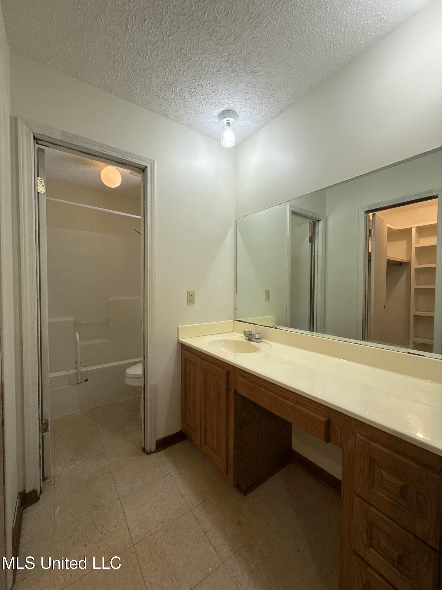 12 Minerva Road Property Photo 33