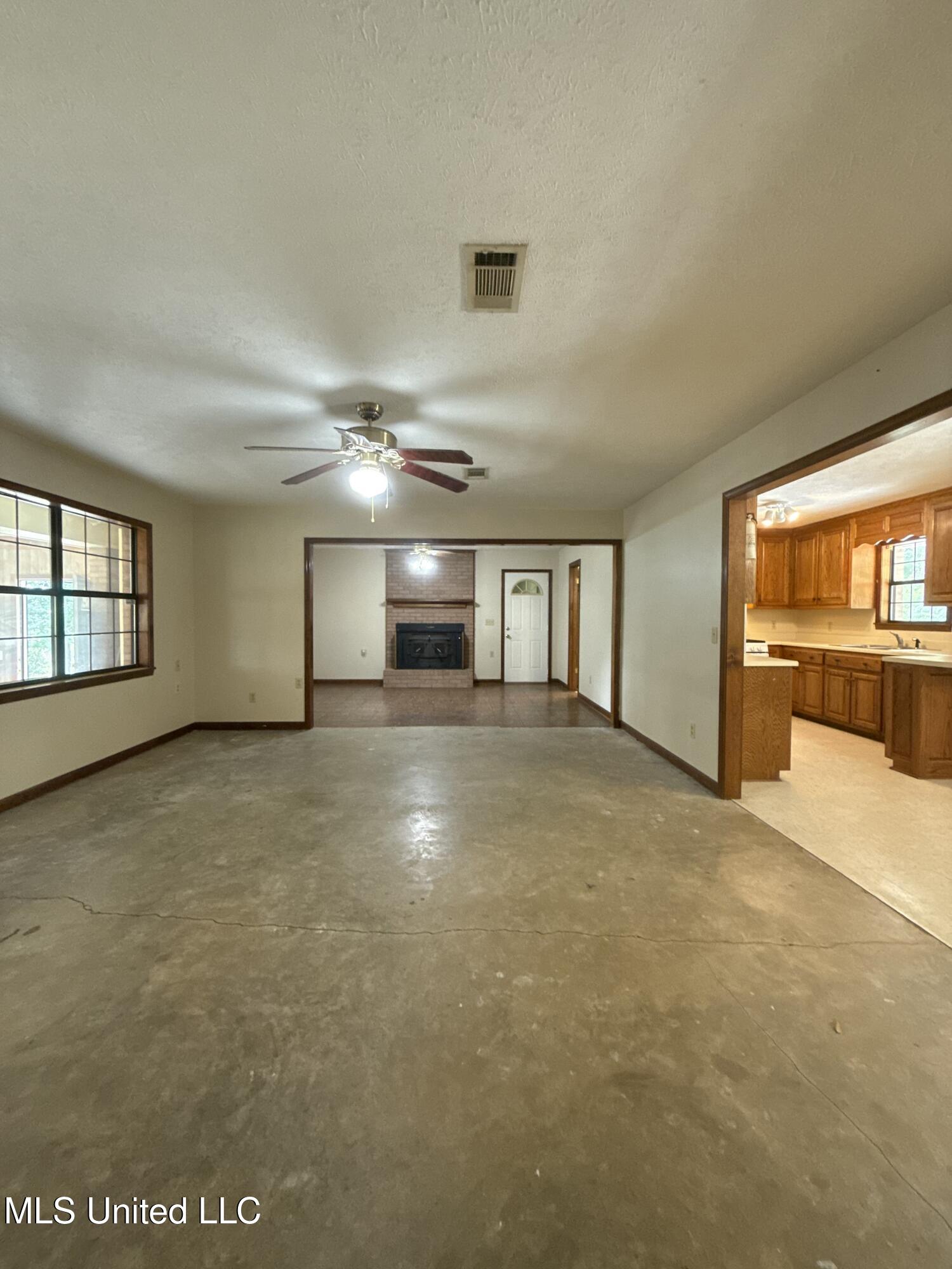 12 Minerva Road Property Photo 38