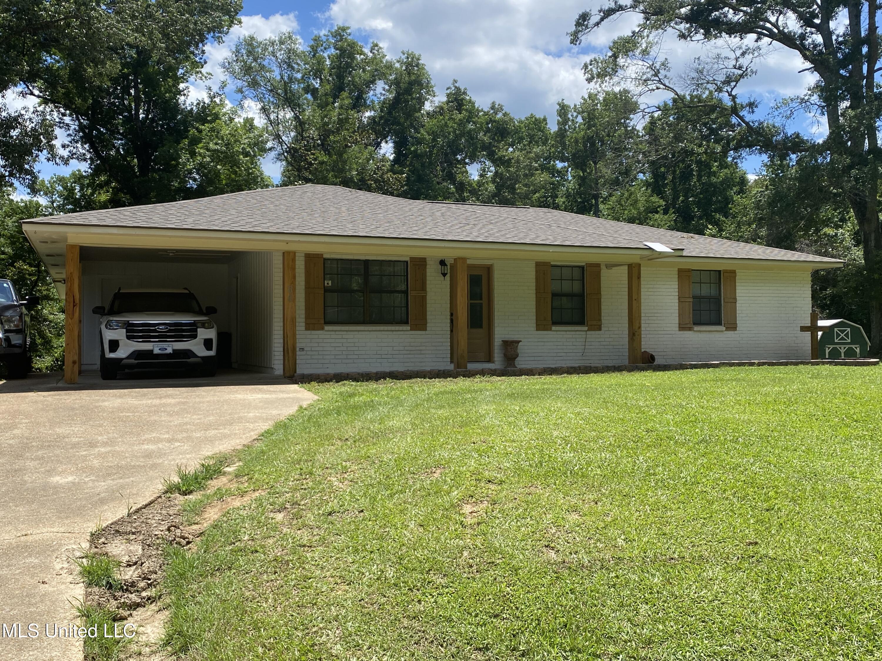 64 Ogden Road Property Photo 2