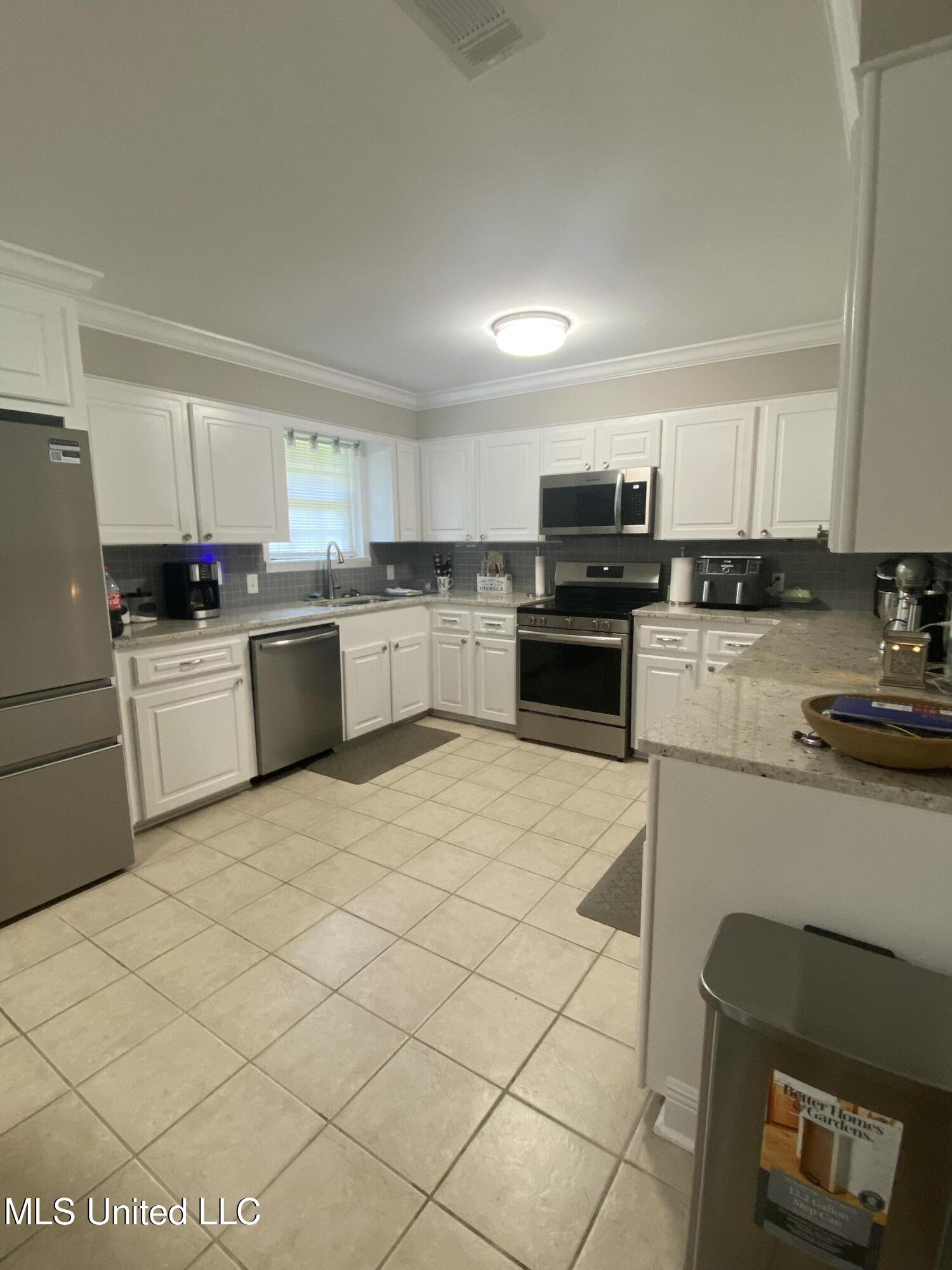 64 Ogden Road Property Photo 8