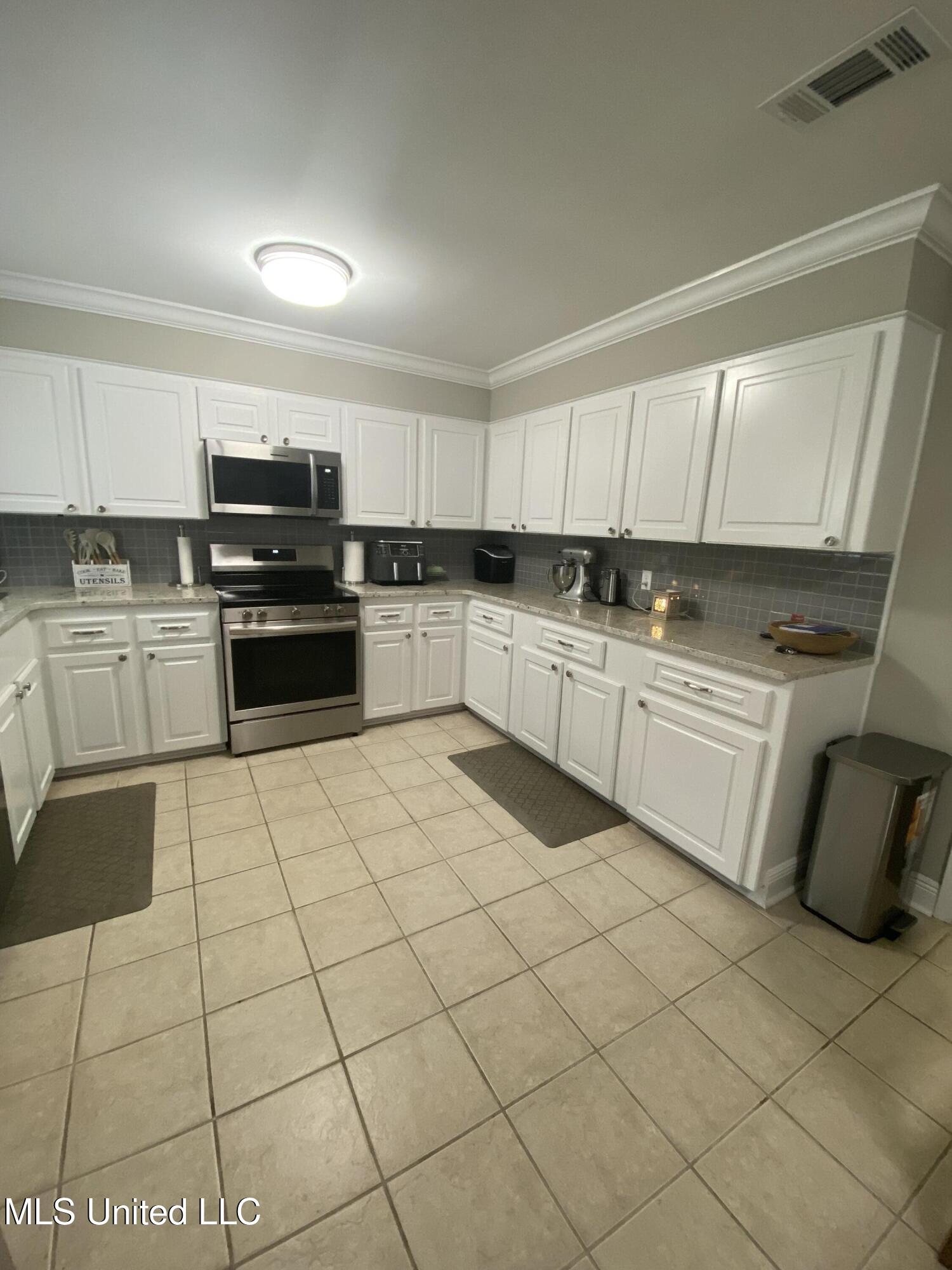 64 Ogden Road Property Photo 11