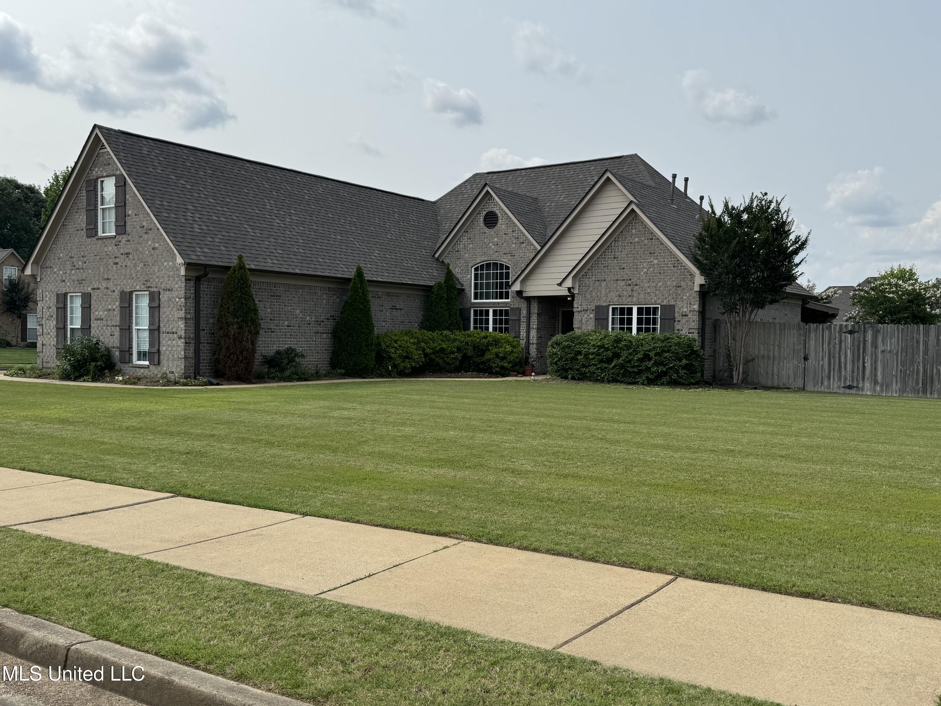 1406 Koby Lane Property Photo 2