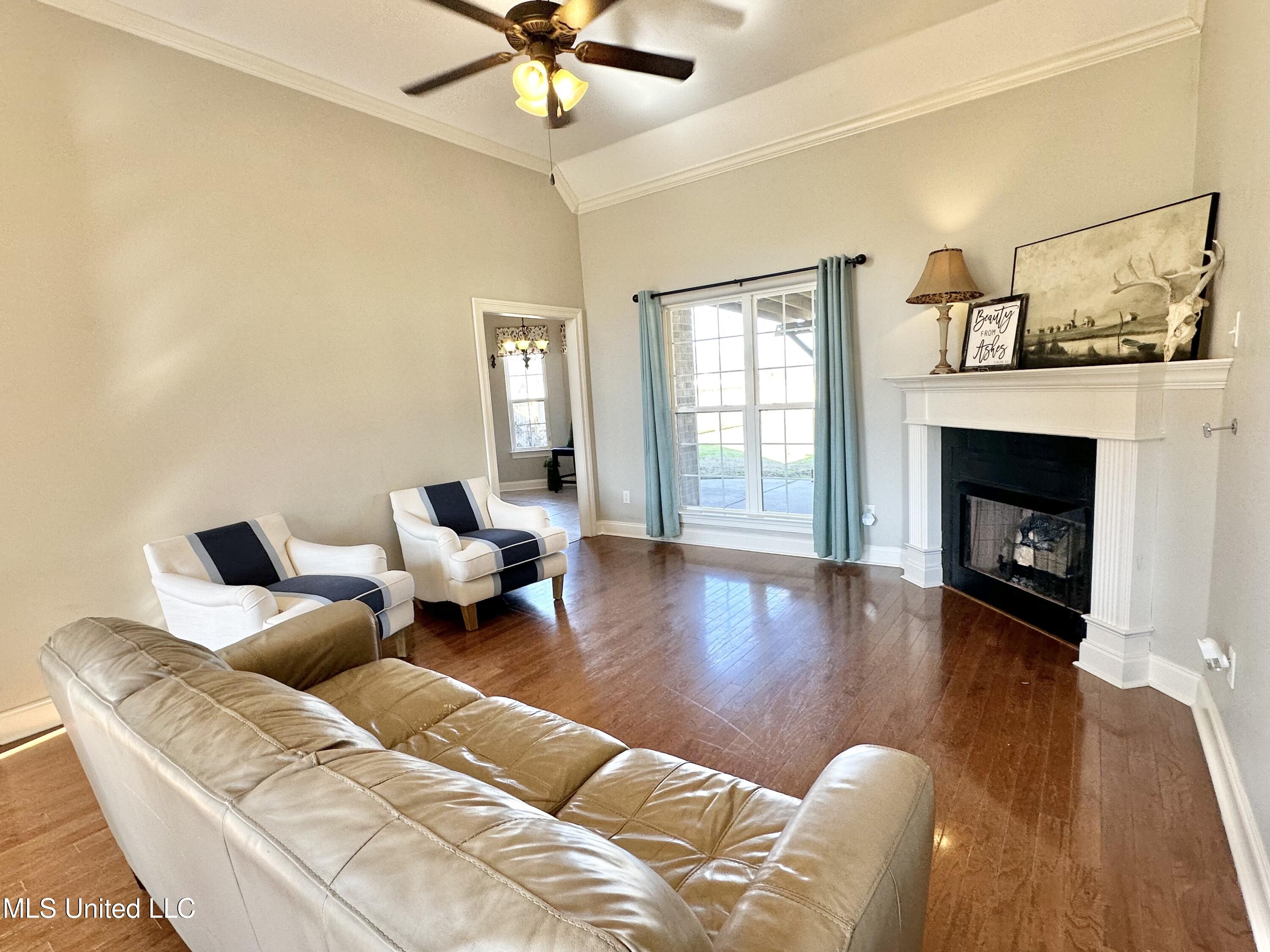 1406 Koby Lane Property Photo 5