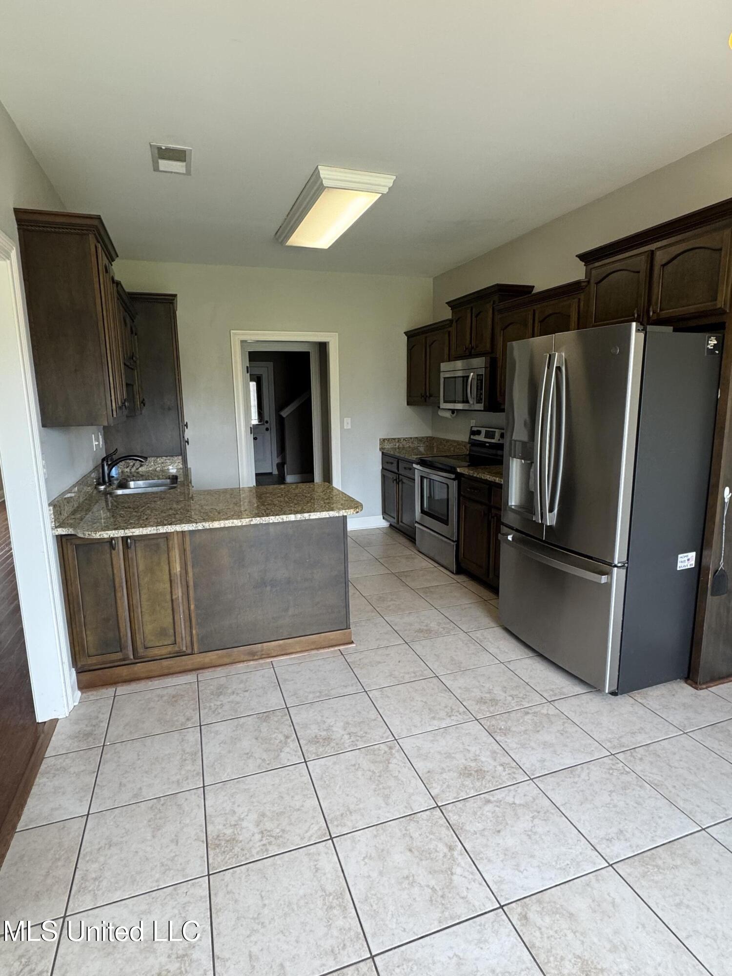 1406 Koby Lane Property Photo 8