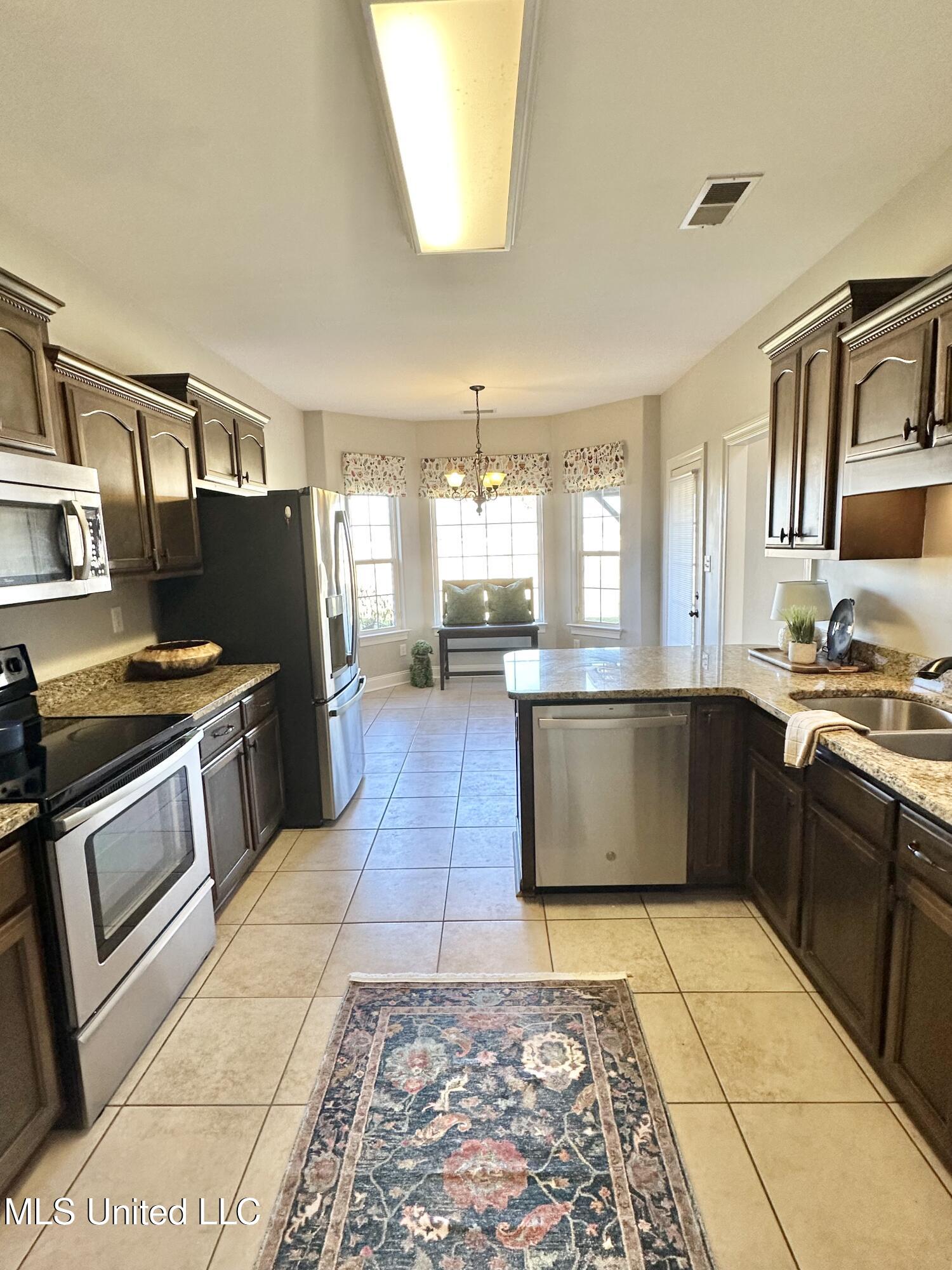 1406 Koby Lane Property Photo 11