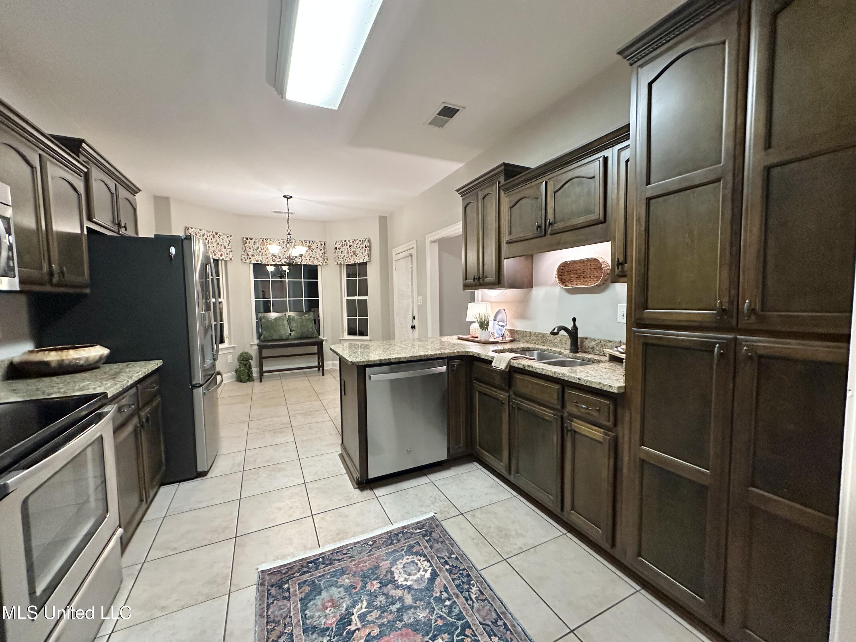 1406 Koby Lane Property Photo 13