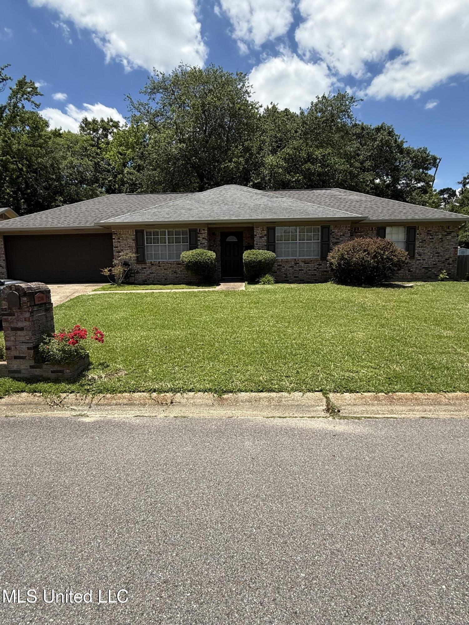 2246 Baywood Drive Property Photo 1