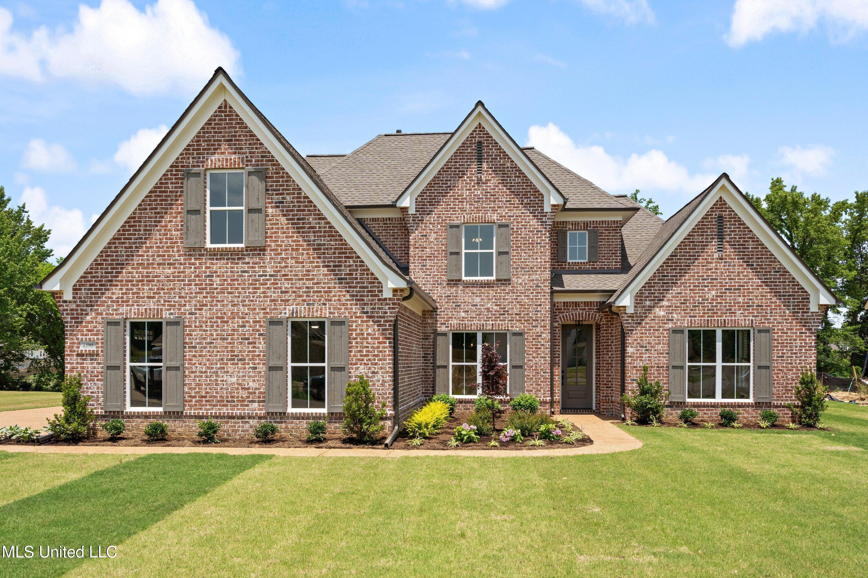 1590 Ashtons Lane Property Photo 1