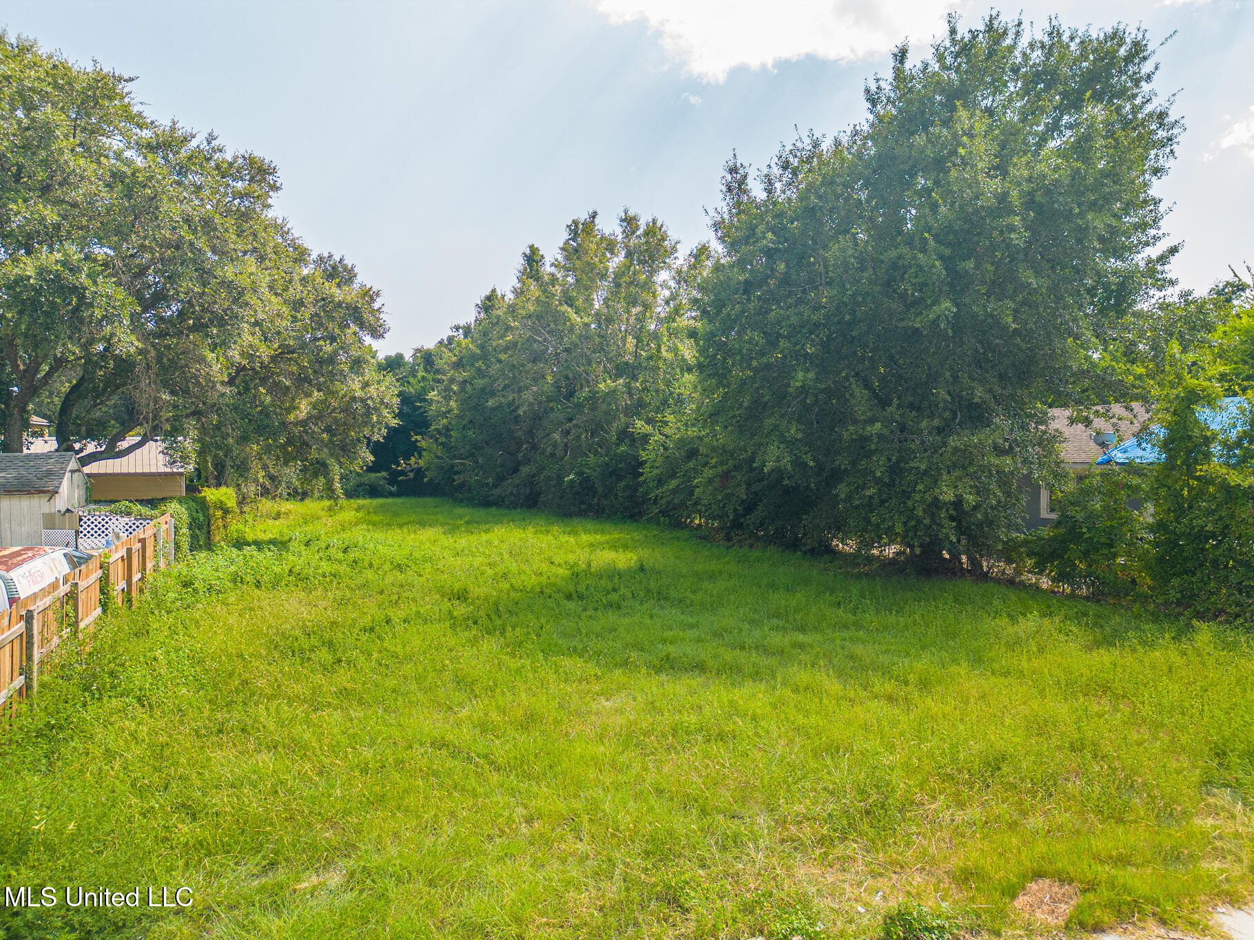 643 Walker Street Property Photo 2