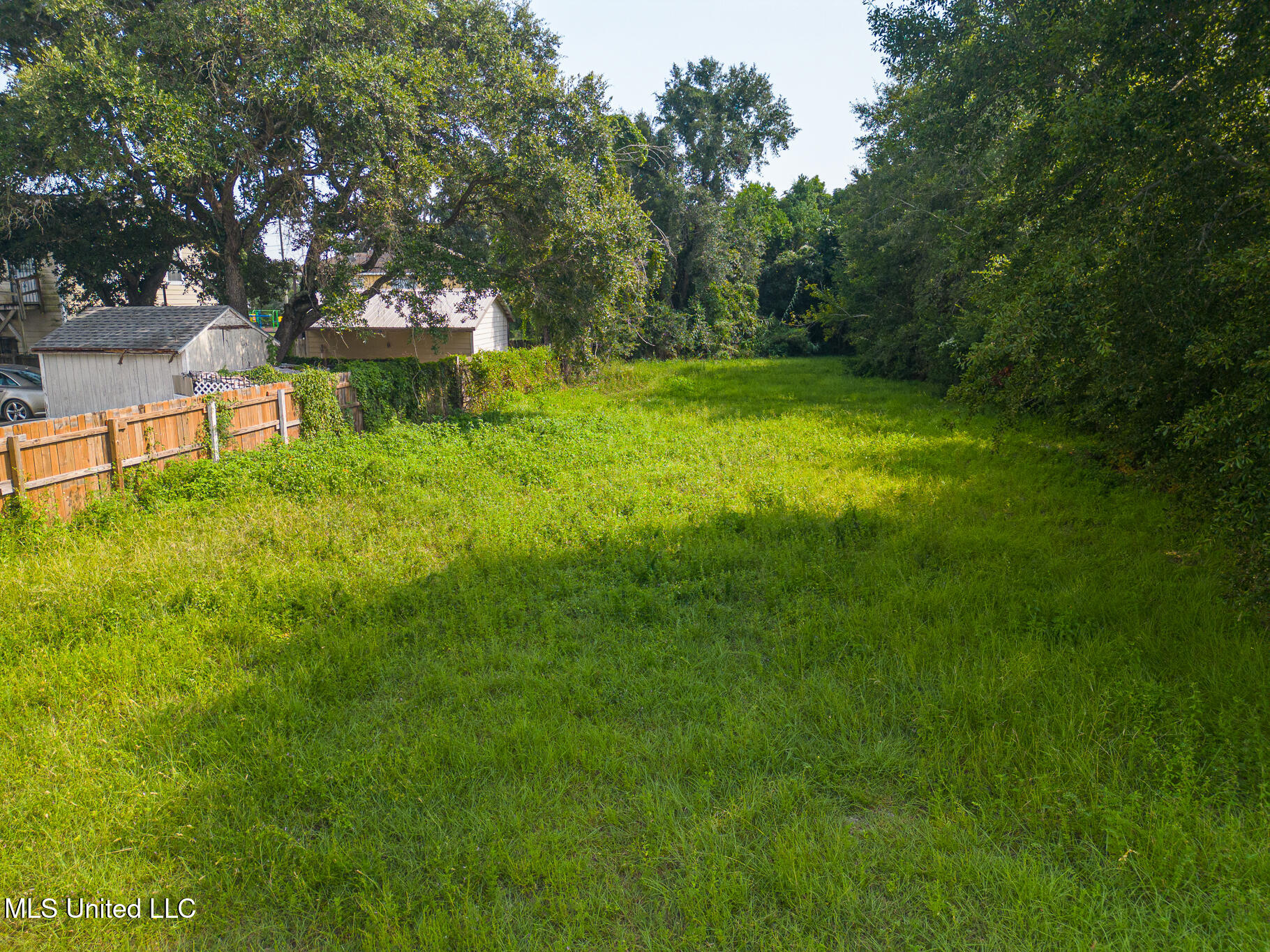 643 Walker Street Property Photo 3