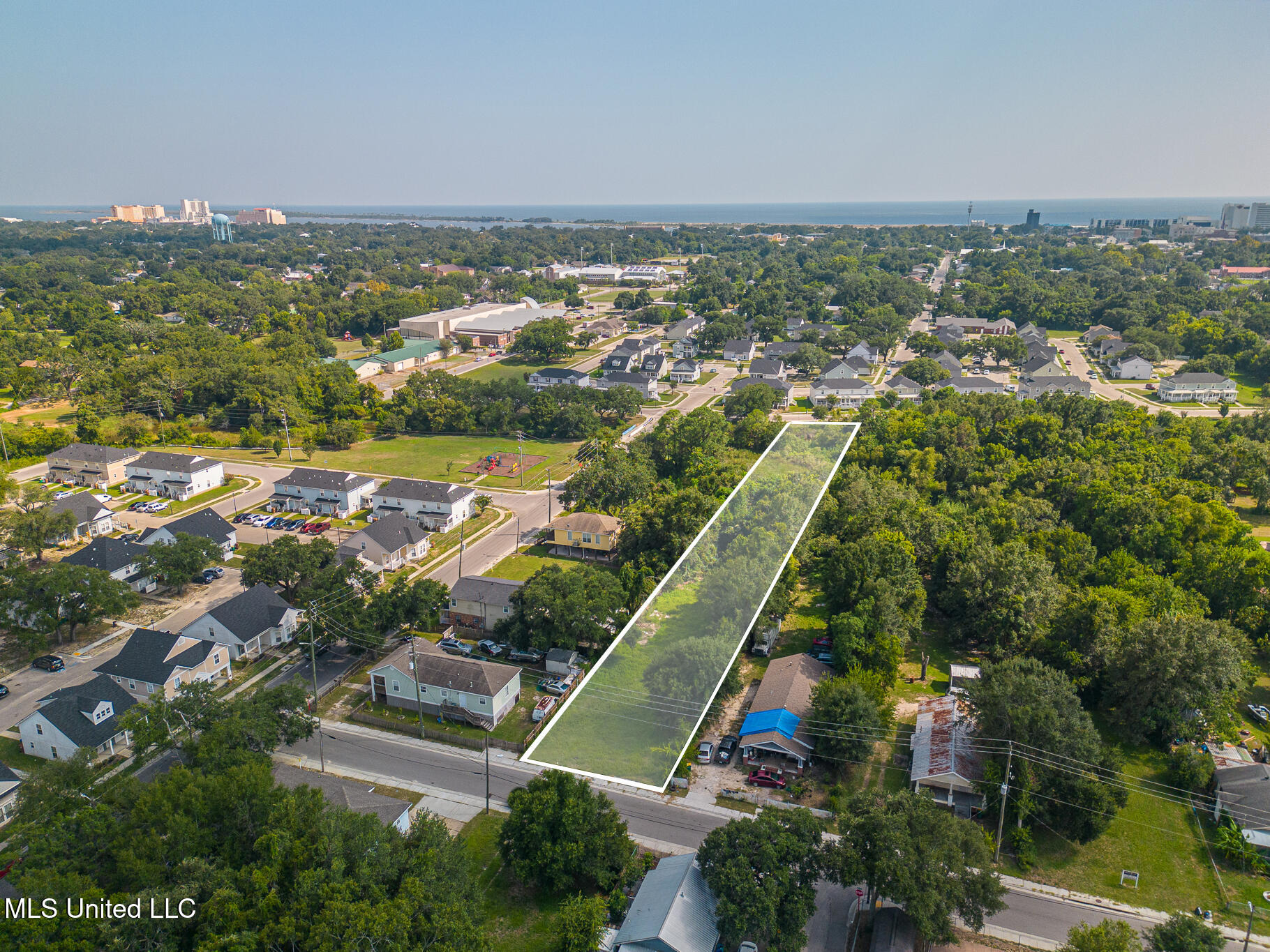 643 Walker Street Property Photo 4