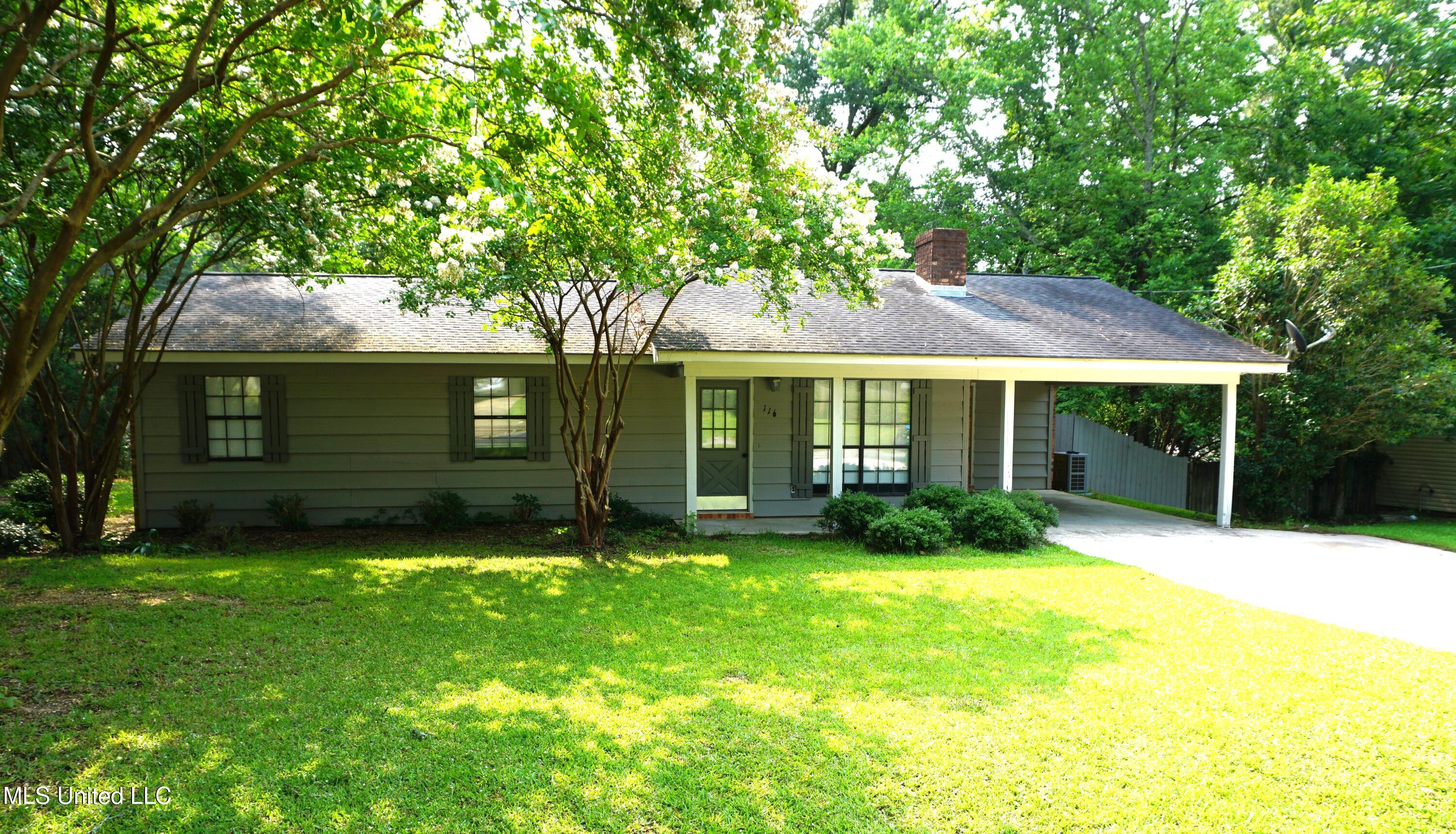 116 Victoria Circle Property Photo 1