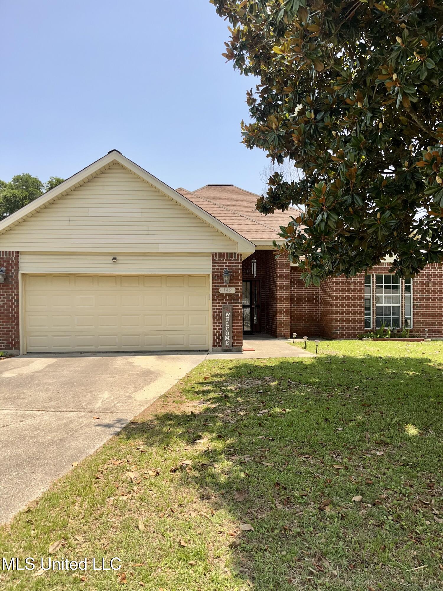 142 Pine Grove Avenue Property Photo 1