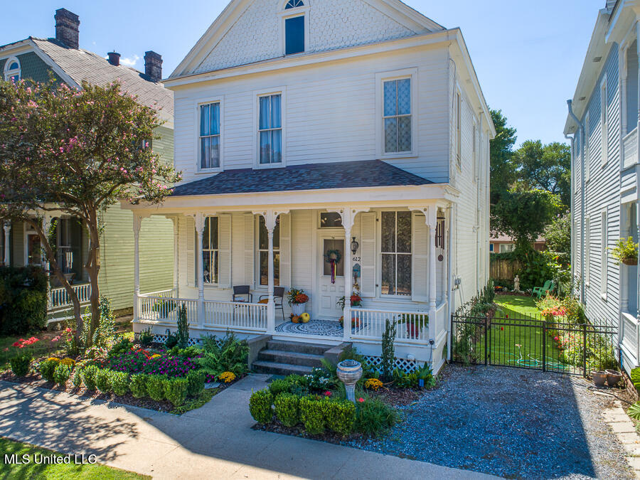 612 State Street Property Photo 1