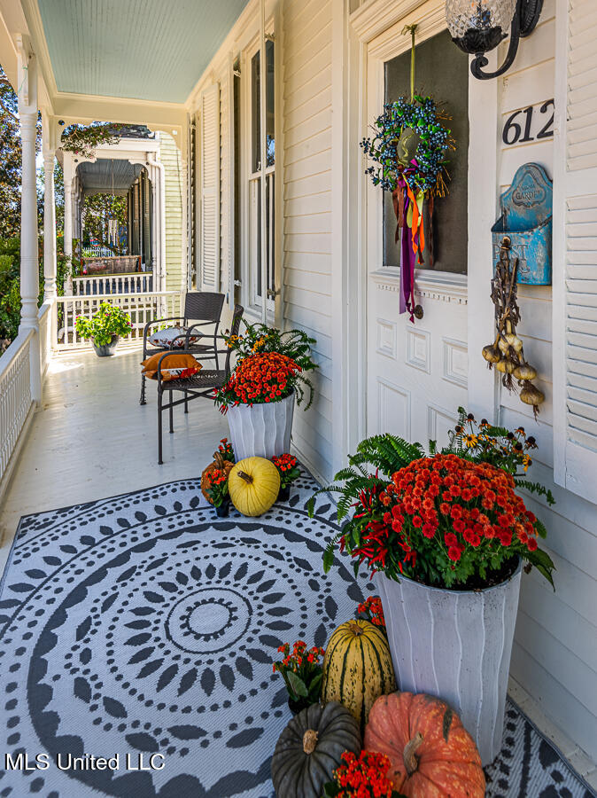 612 State Street Property Photo 3