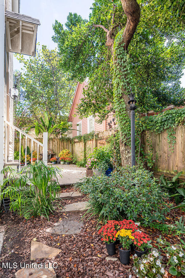 612 State Street Property Photo 7