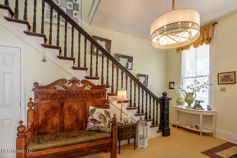 612 State Street Property Photo 9