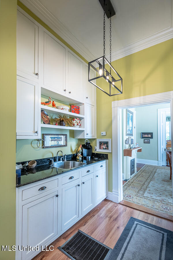 612 State Street Property Photo 23