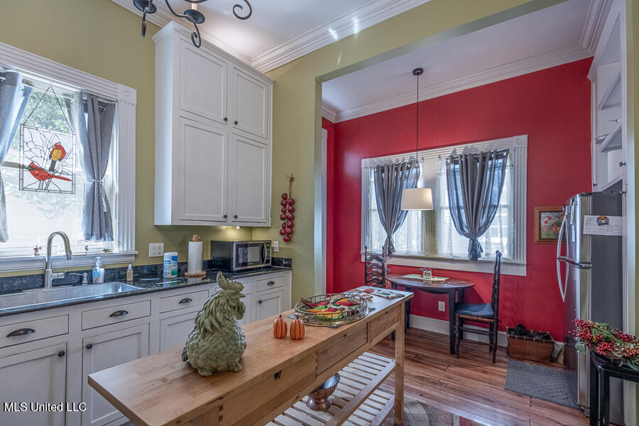 612 State Street Property Photo 25