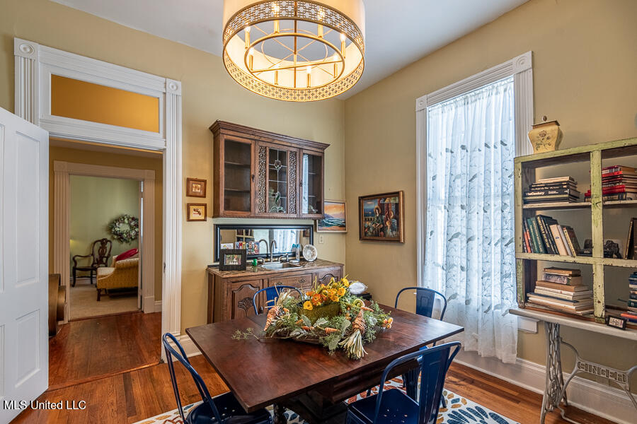 612 State Street Property Photo 34