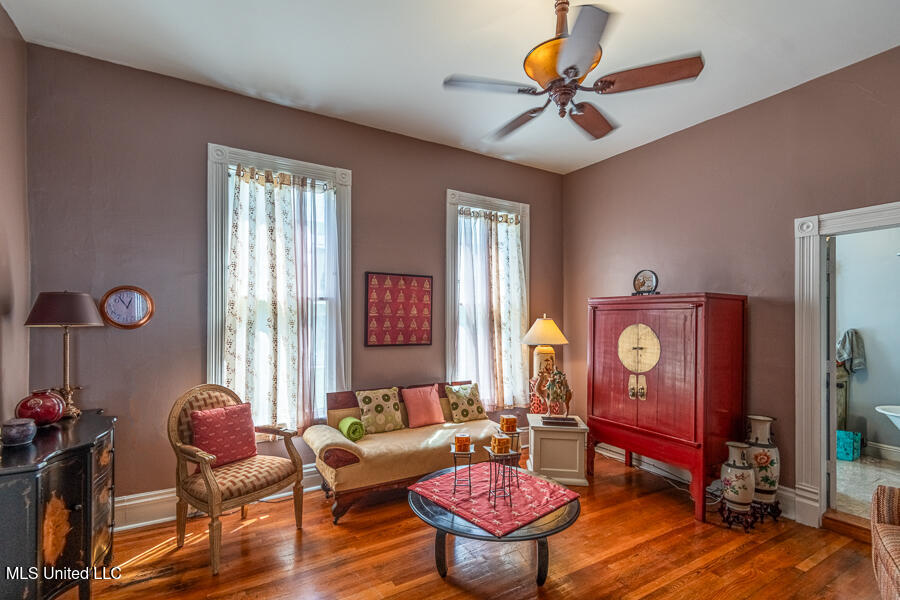 612 State Street Property Photo 39