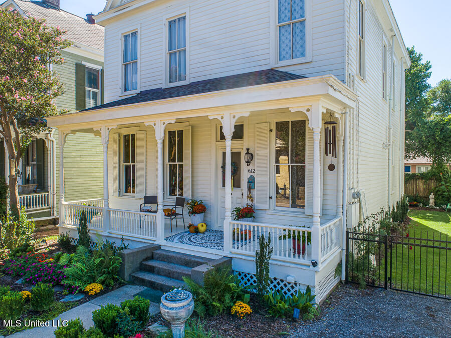 612 State Street Property Photo 47